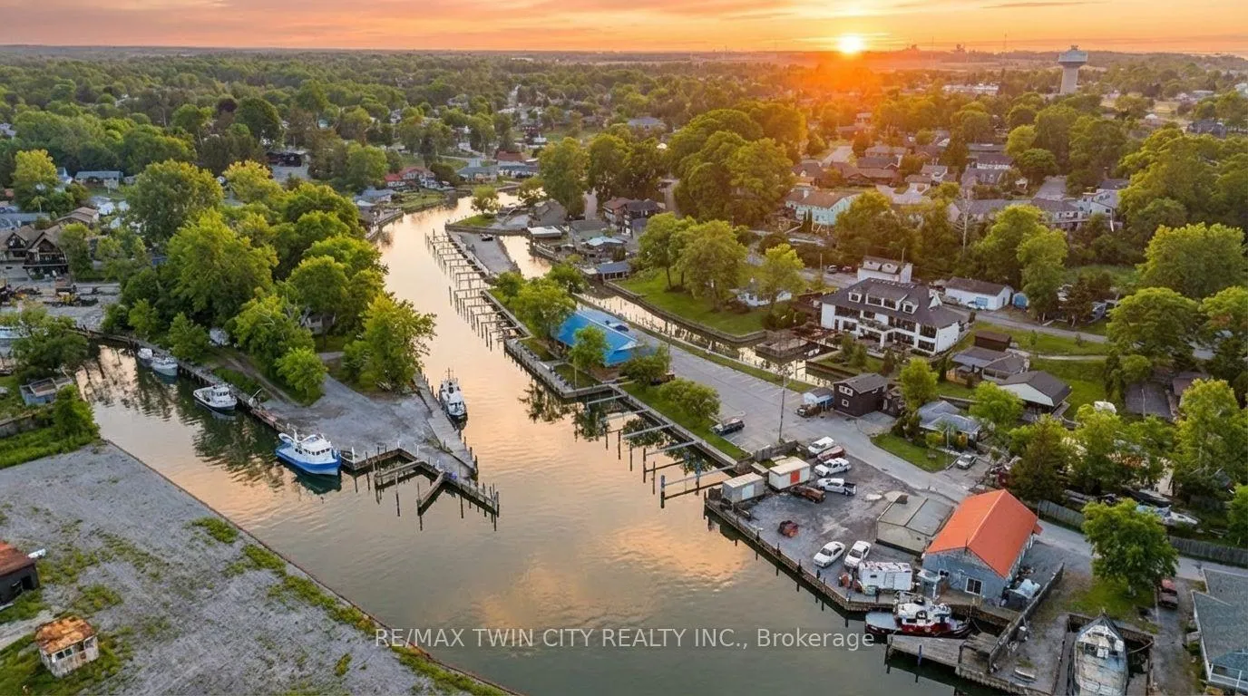 Photo 37 of 52 River Drive, Norfolk, Port Dover — HOMEH
