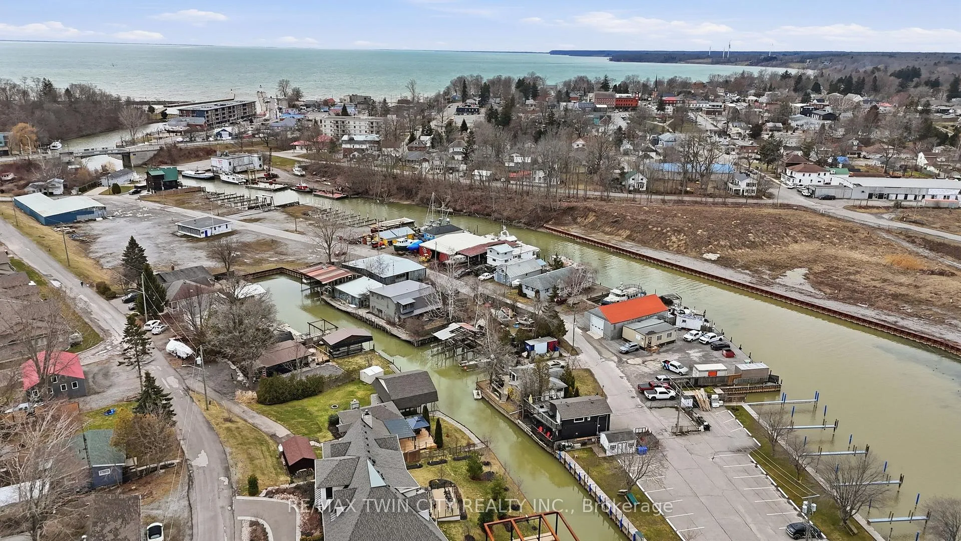 Photo 39 of 52 River Drive, Norfolk, Port Dover — HOMEH