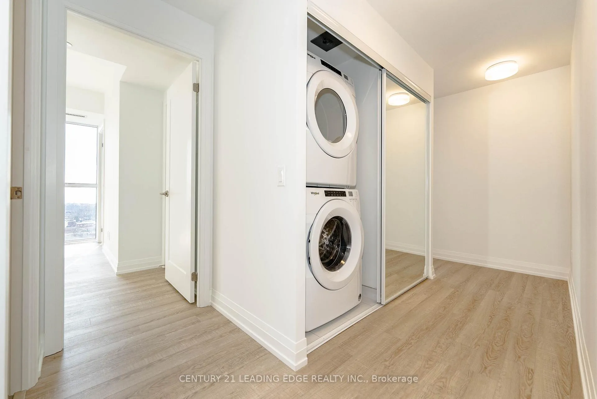 Photo 4 of Unit 1708, 286 Main Street, Toronto, East End-Danforth — HOMEH