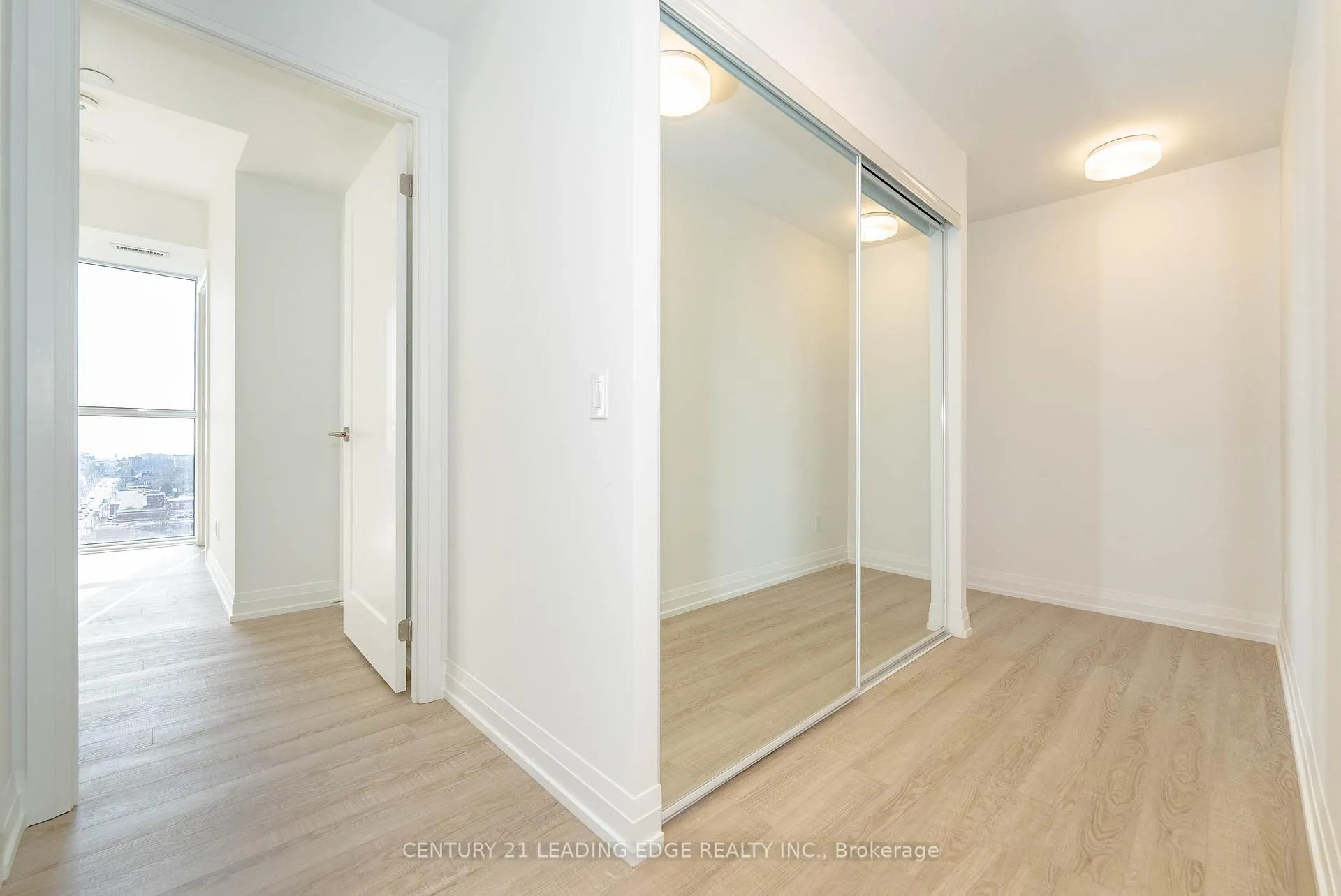 Photo 5 of Unit 1708, 286 Main Street, Toronto, East End-Danforth — HOMEH
