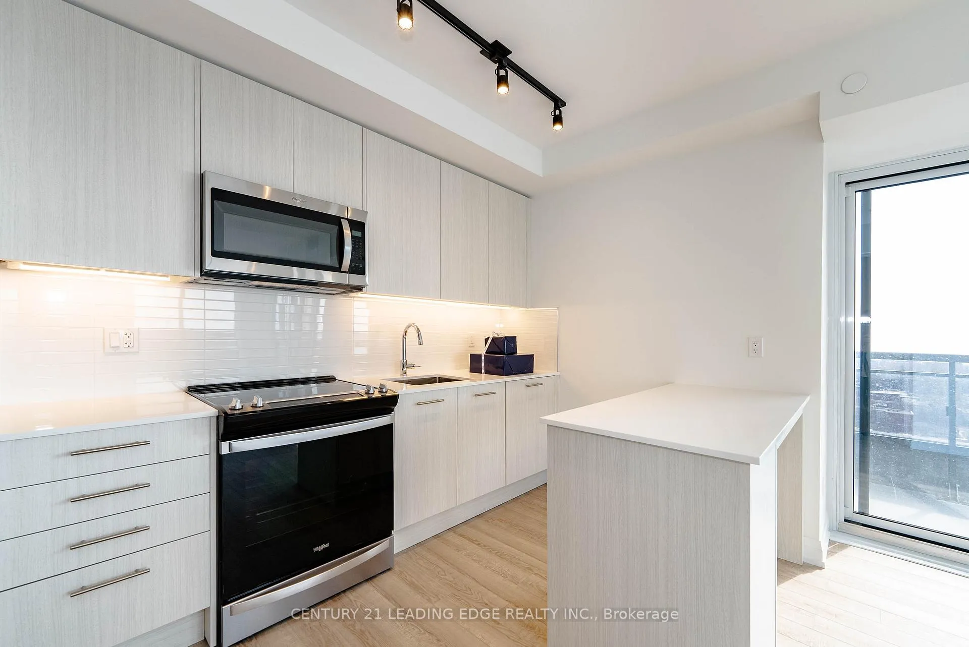 Photo 12 of Unit 1708, 286 Main Street, Toronto, East End-Danforth — HOMEH