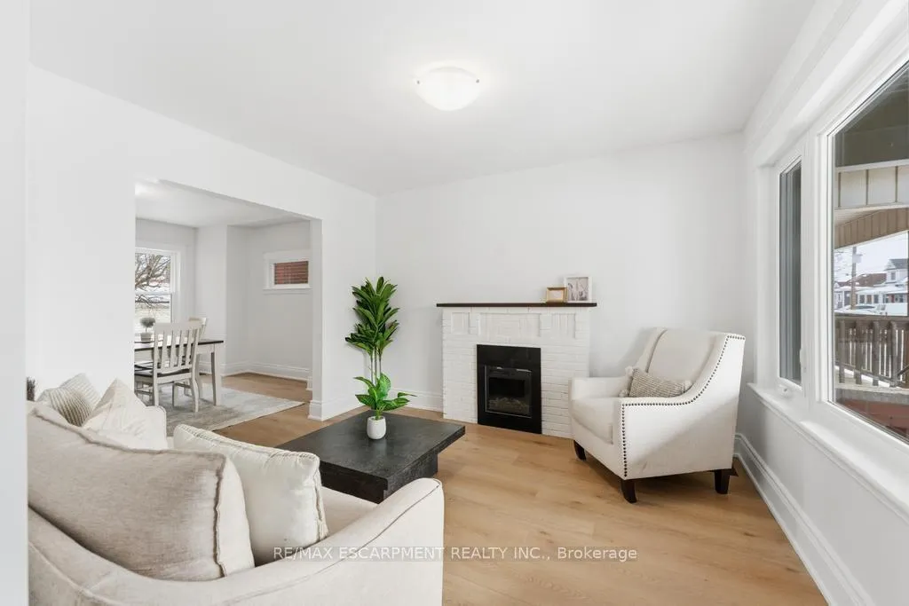 Photo 3 of 63 Argyle Avenue, Hamilton, Crown Point — HOMEH