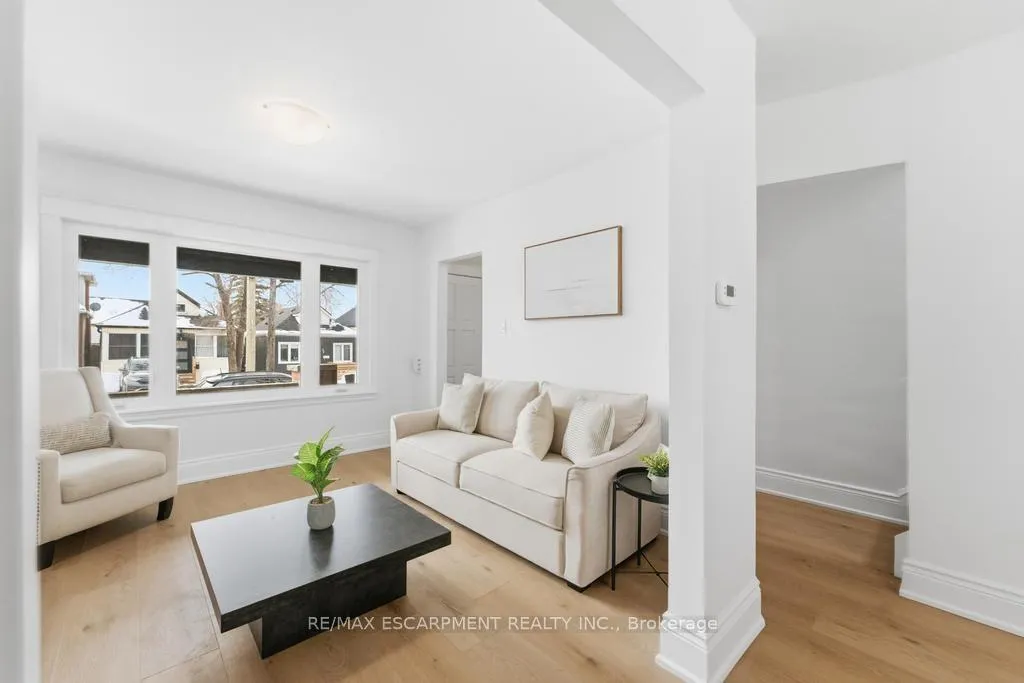 Photo 4 of 63 Argyle Avenue, Hamilton, Crown Point — HOMEH