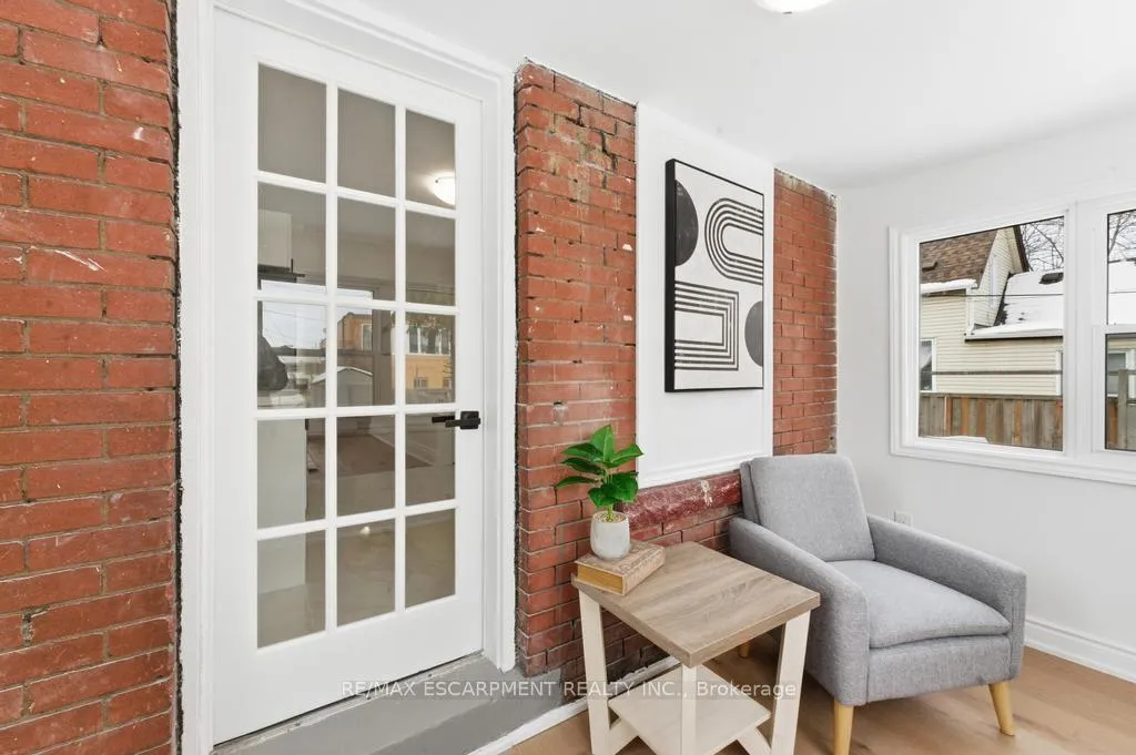 Photo 10 of 63 Argyle Avenue, Hamilton, Crown Point — HOMEH