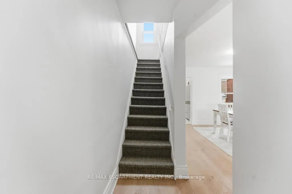 Photo 12 of 63 Argyle Avenue, Hamilton, Crown Point — HOMEH
