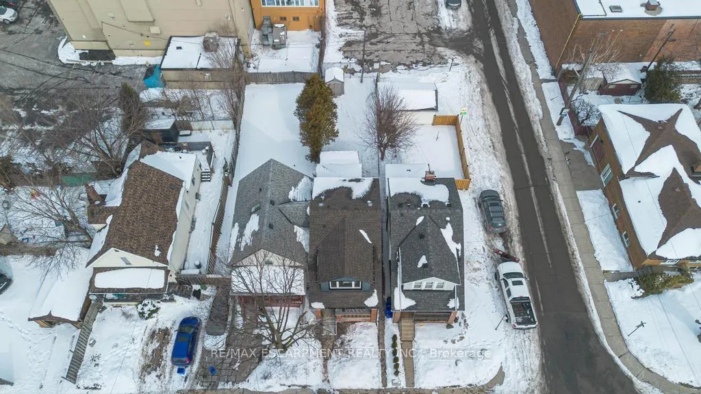 Photo 20 of 63 Argyle Avenue, Hamilton, Crown Point — HOMEH