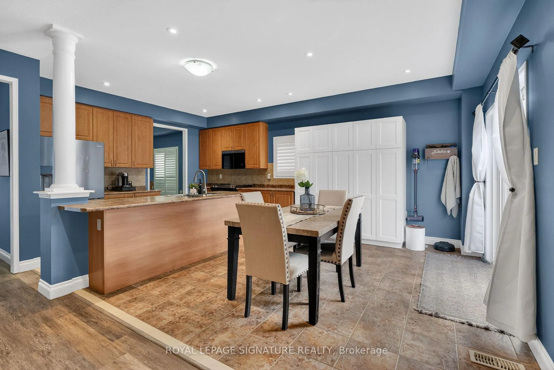 Photo 10 of 1756 Arborwood Drive, Oshawa, Taunton — HOMEH