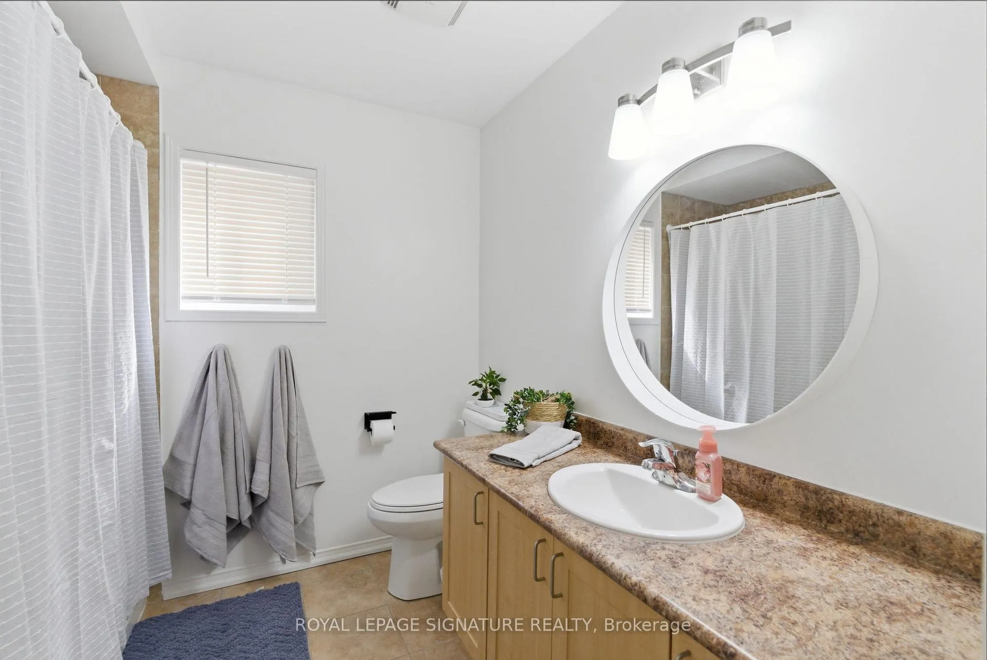 Photo 17 of 1756 Arborwood Drive, Oshawa, Taunton — HOMEH