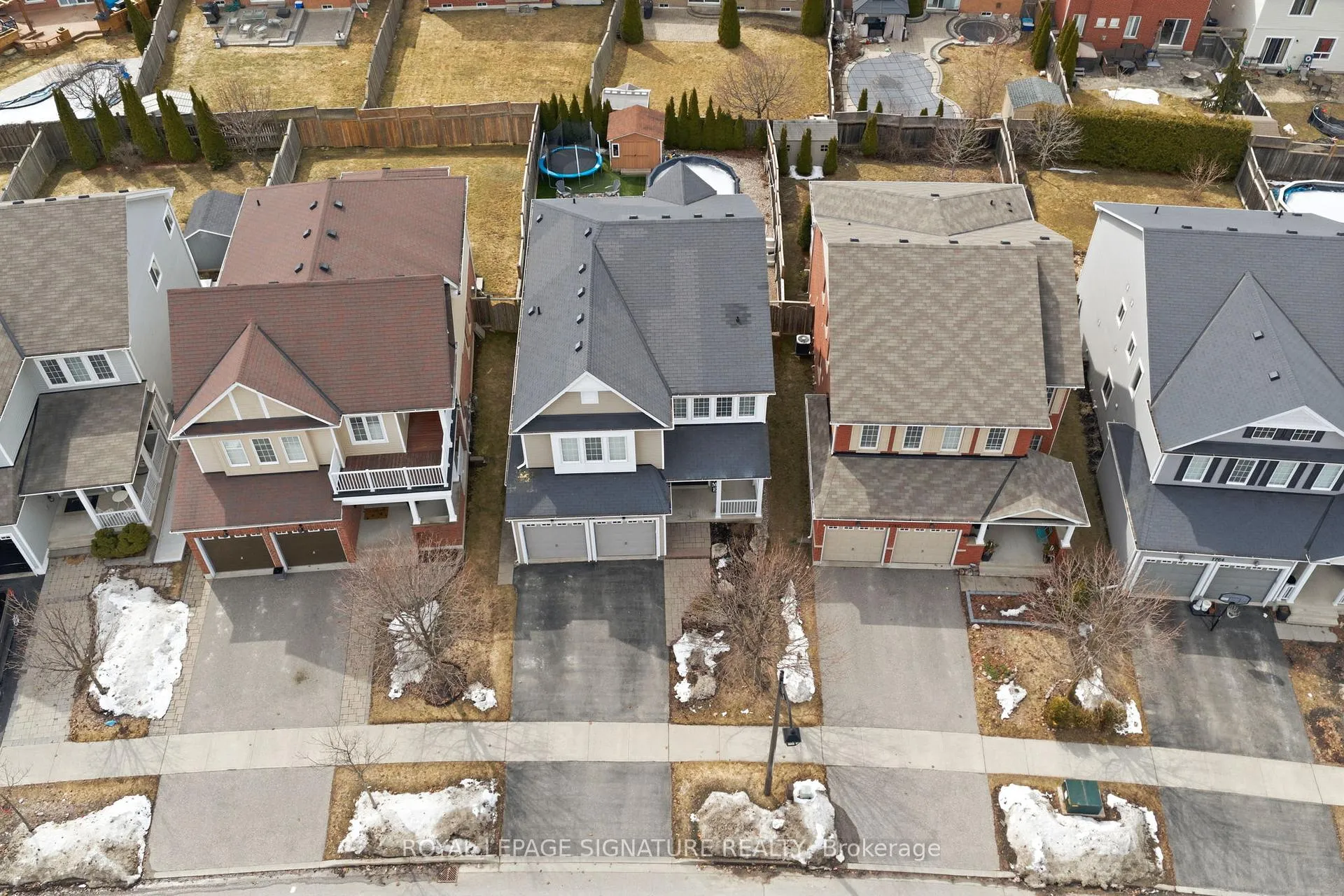 Photo 25 of 1756 Arborwood Drive, Oshawa, Taunton — HOMEH