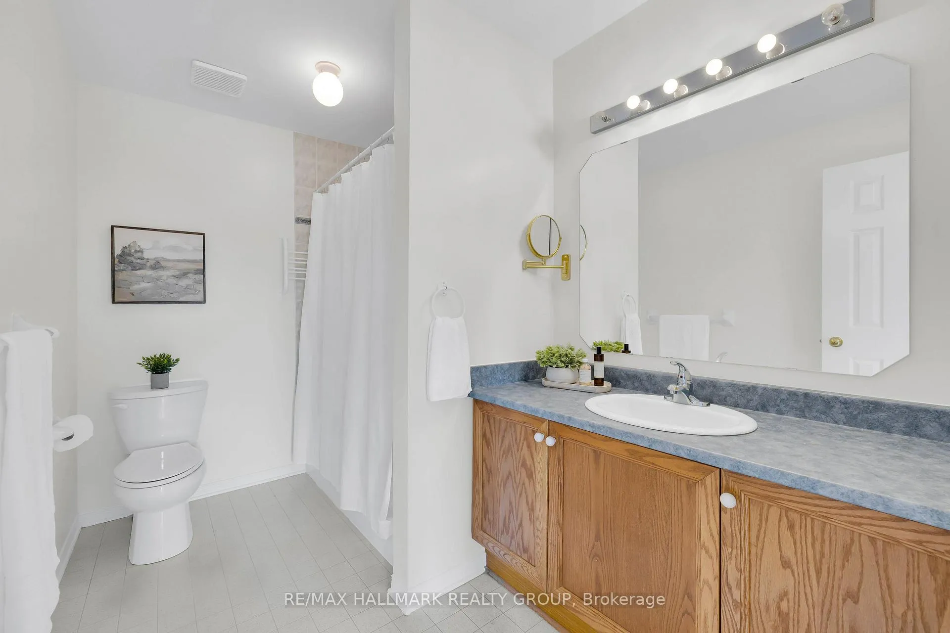 Photo 14 of 40 Goldridge Drive, Ottawa, Kanata - Kanata Lakes/Heritage Hills — HOMEH