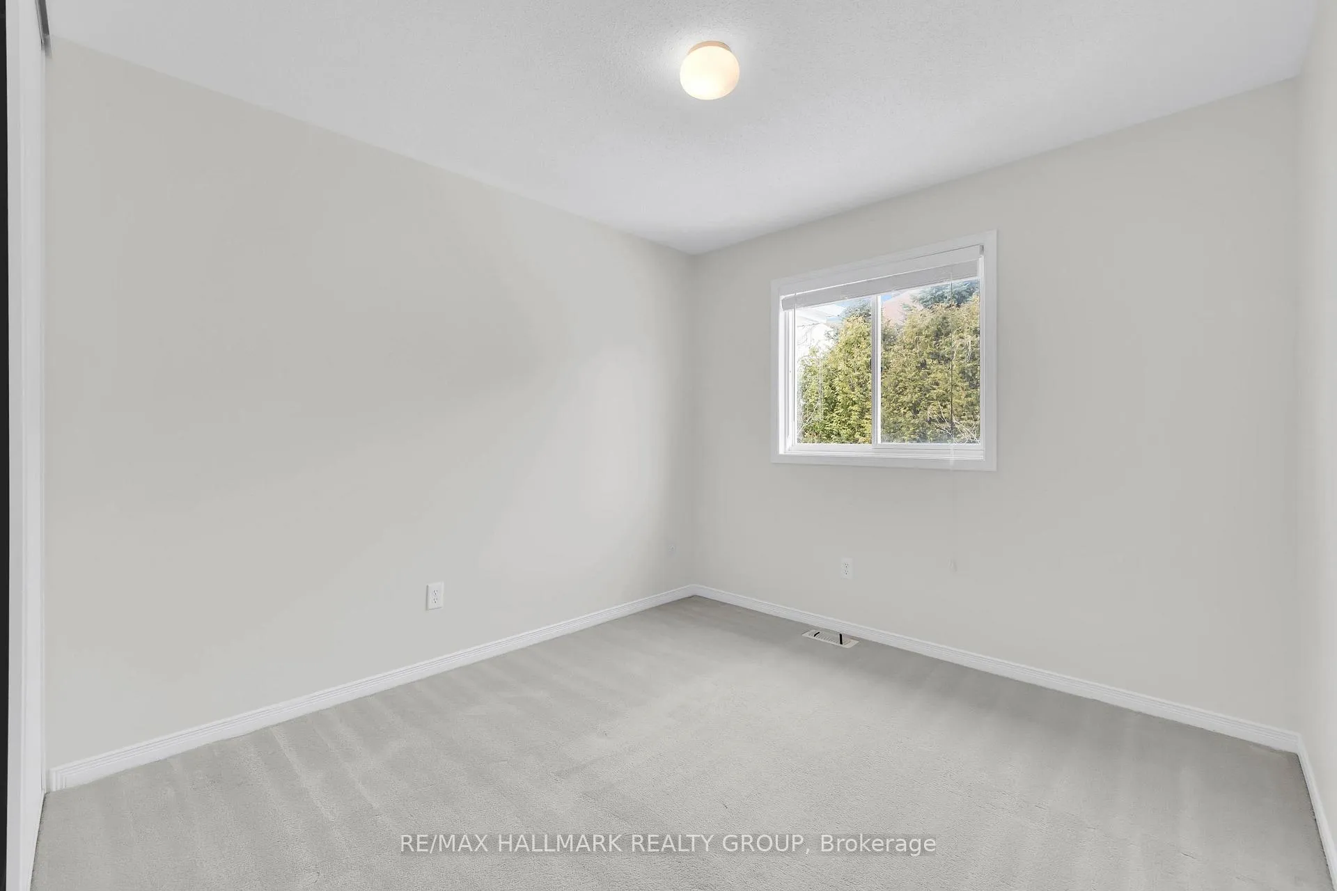 Photo 15 of 40 Goldridge Drive, Ottawa, Kanata - Kanata Lakes/Heritage Hills — HOMEH