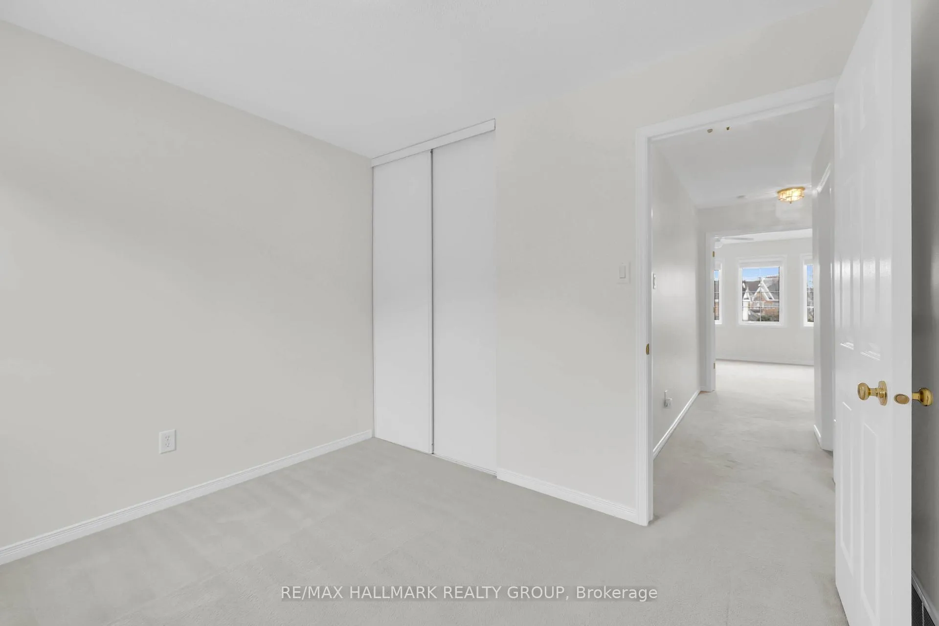 Photo 18 of 40 Goldridge Drive, Ottawa, Kanata - Kanata Lakes/Heritage Hills — HOMEH