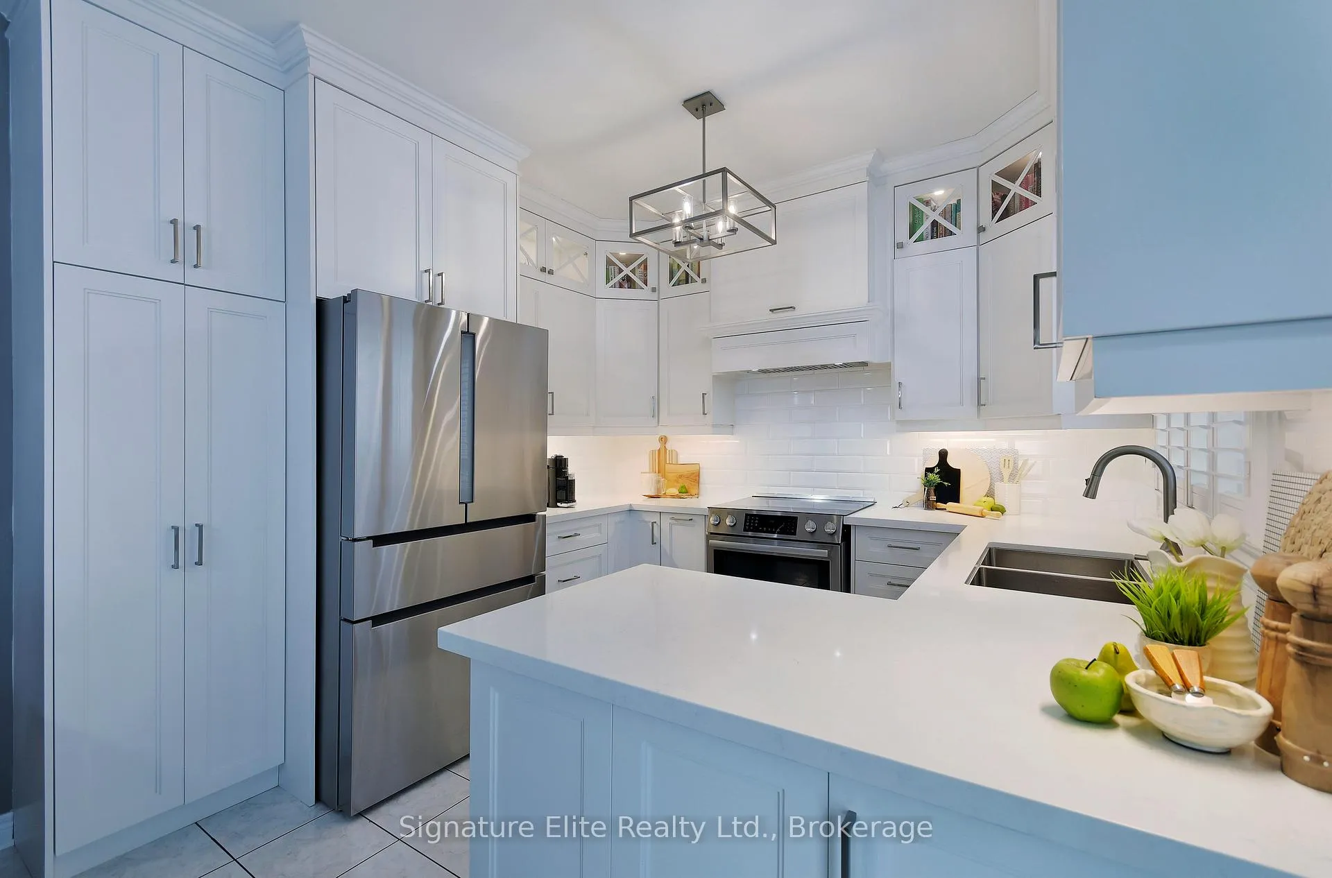Photo 7 of 43 Brasswinds Court, Vaughan, West Woodbridge — HOMEH