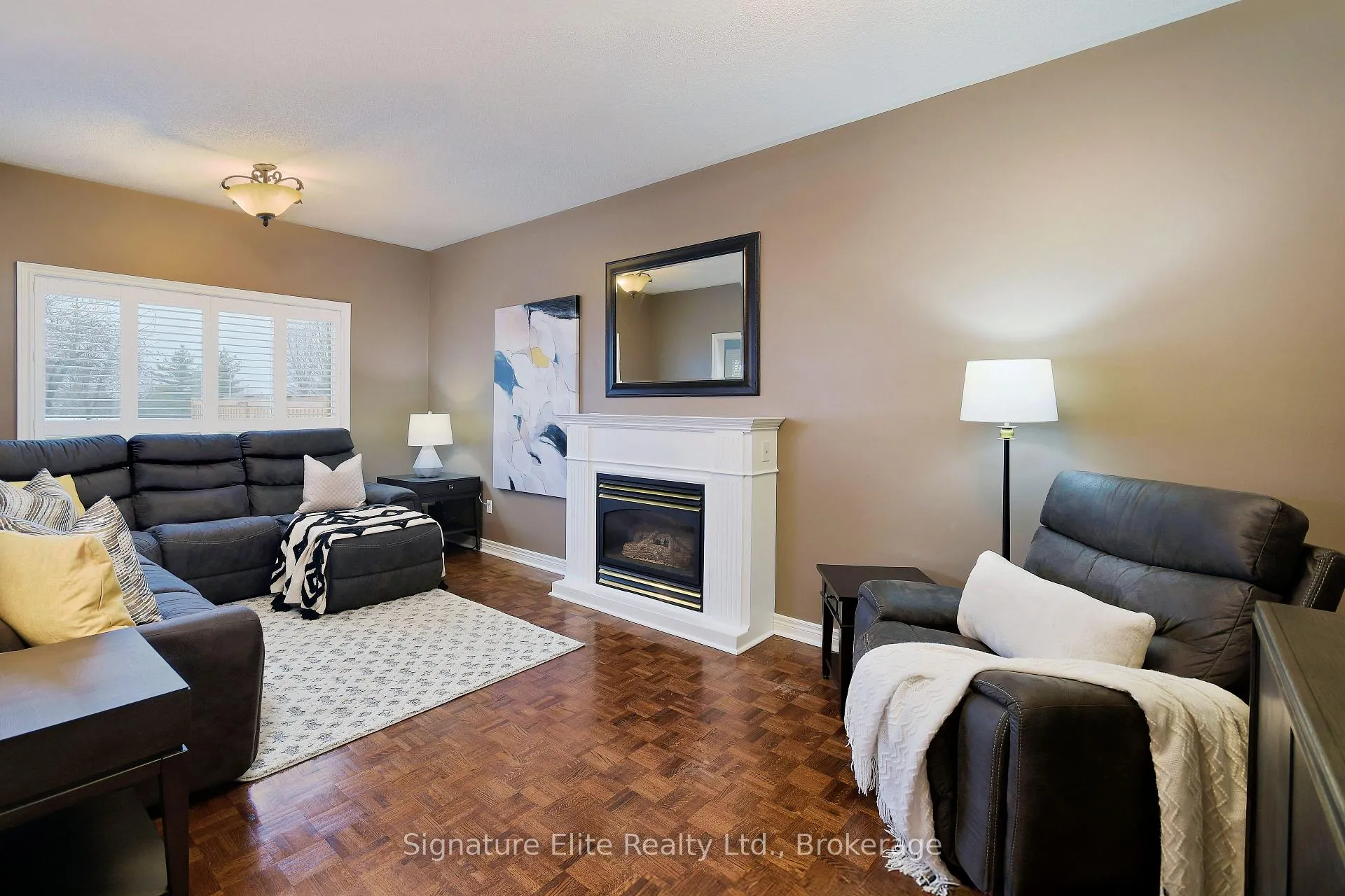 Photo 11 of 43 Brasswinds Court, Vaughan, West Woodbridge — HOMEH