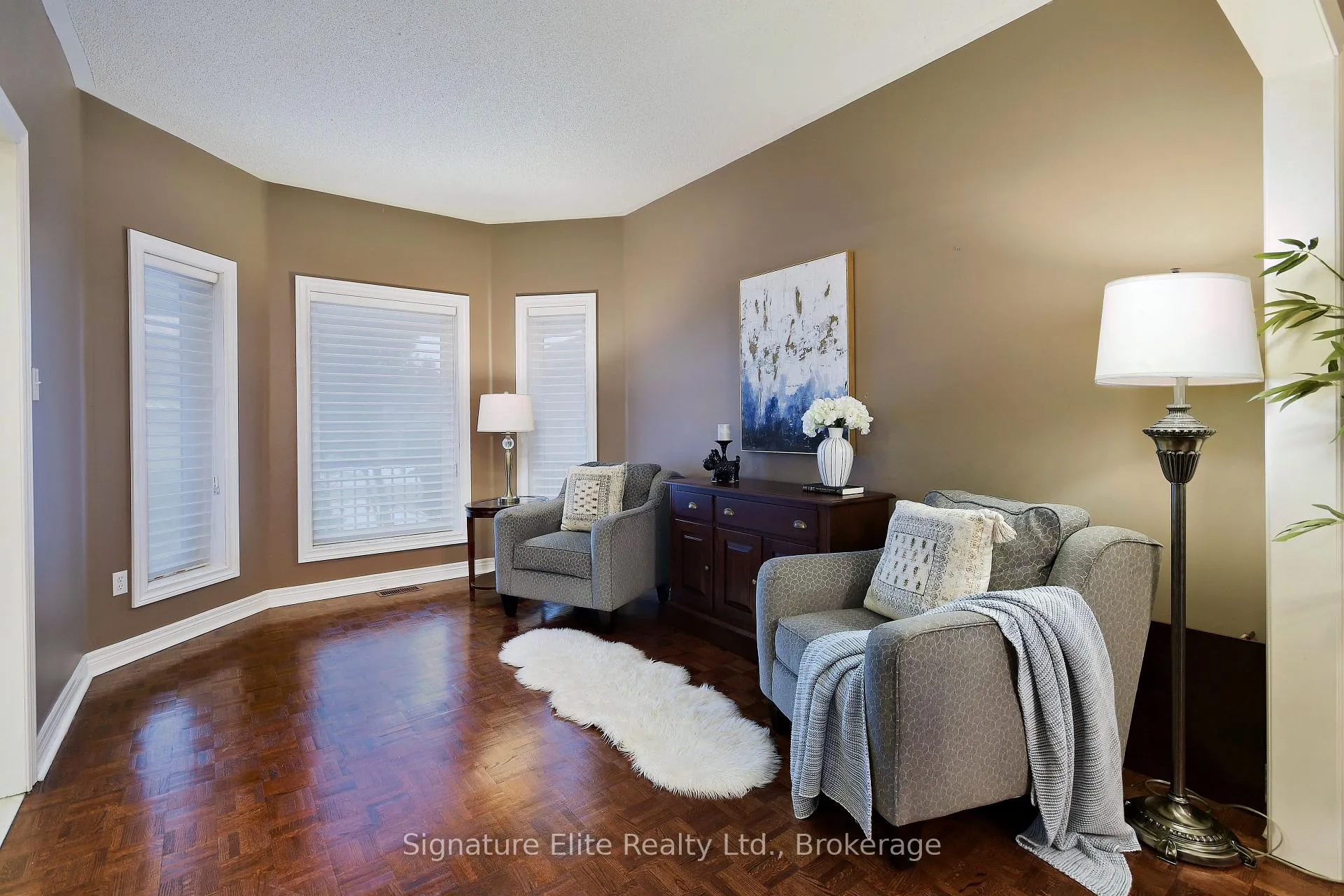 Photo 14 of 43 Brasswinds Court, Vaughan, West Woodbridge — HOMEH