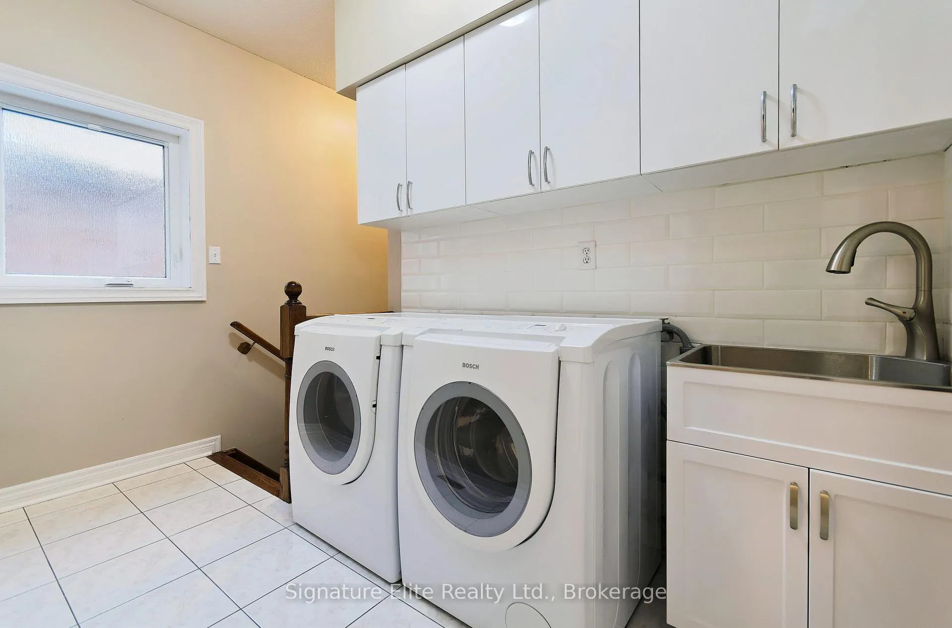 Photo 16 of 43 Brasswinds Court, Vaughan, West Woodbridge — HOMEH