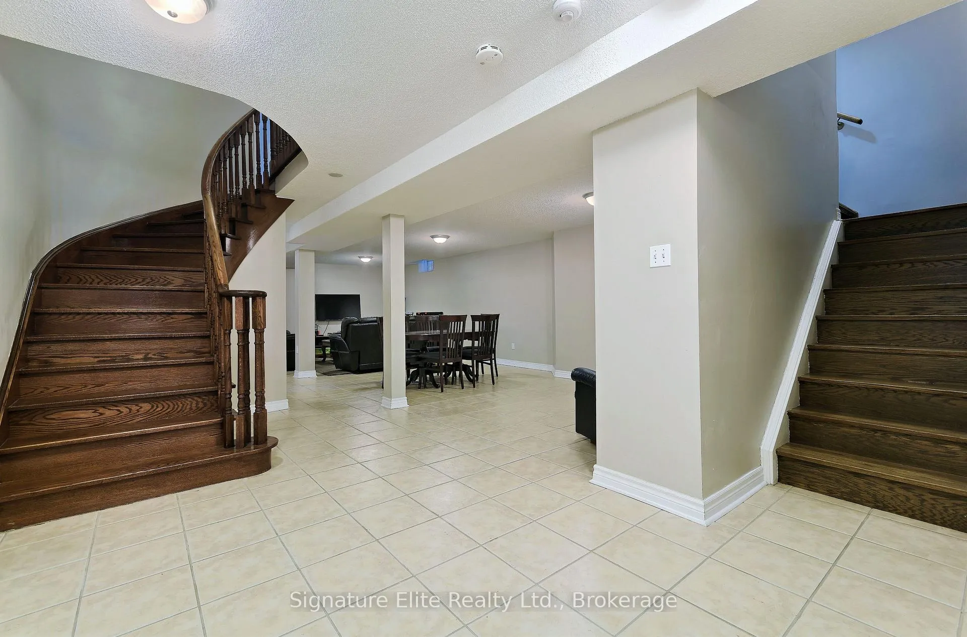 Photo 28 of 43 Brasswinds Court, Vaughan, West Woodbridge — HOMEH
