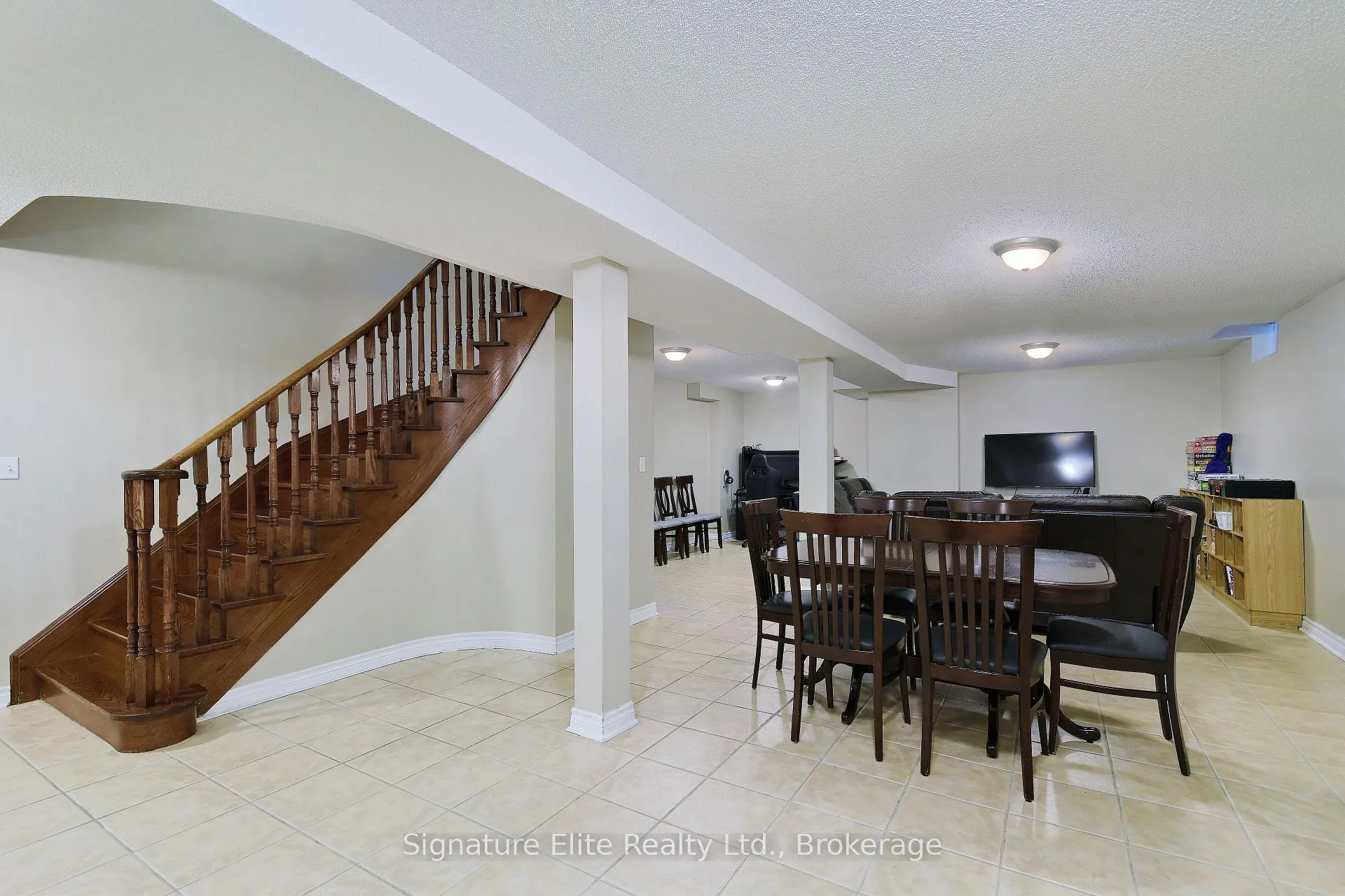 Photo 29 of 43 Brasswinds Court, Vaughan, West Woodbridge — HOMEH