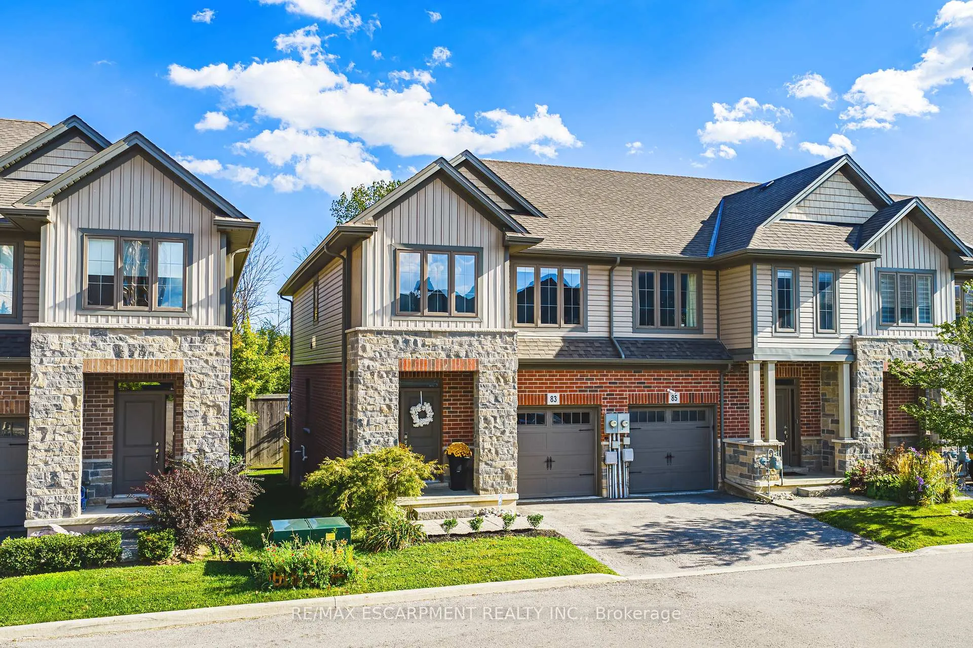 Photo 1 of 83 Southshore Crescent, Hamilton, Lakeshore — HOMEH