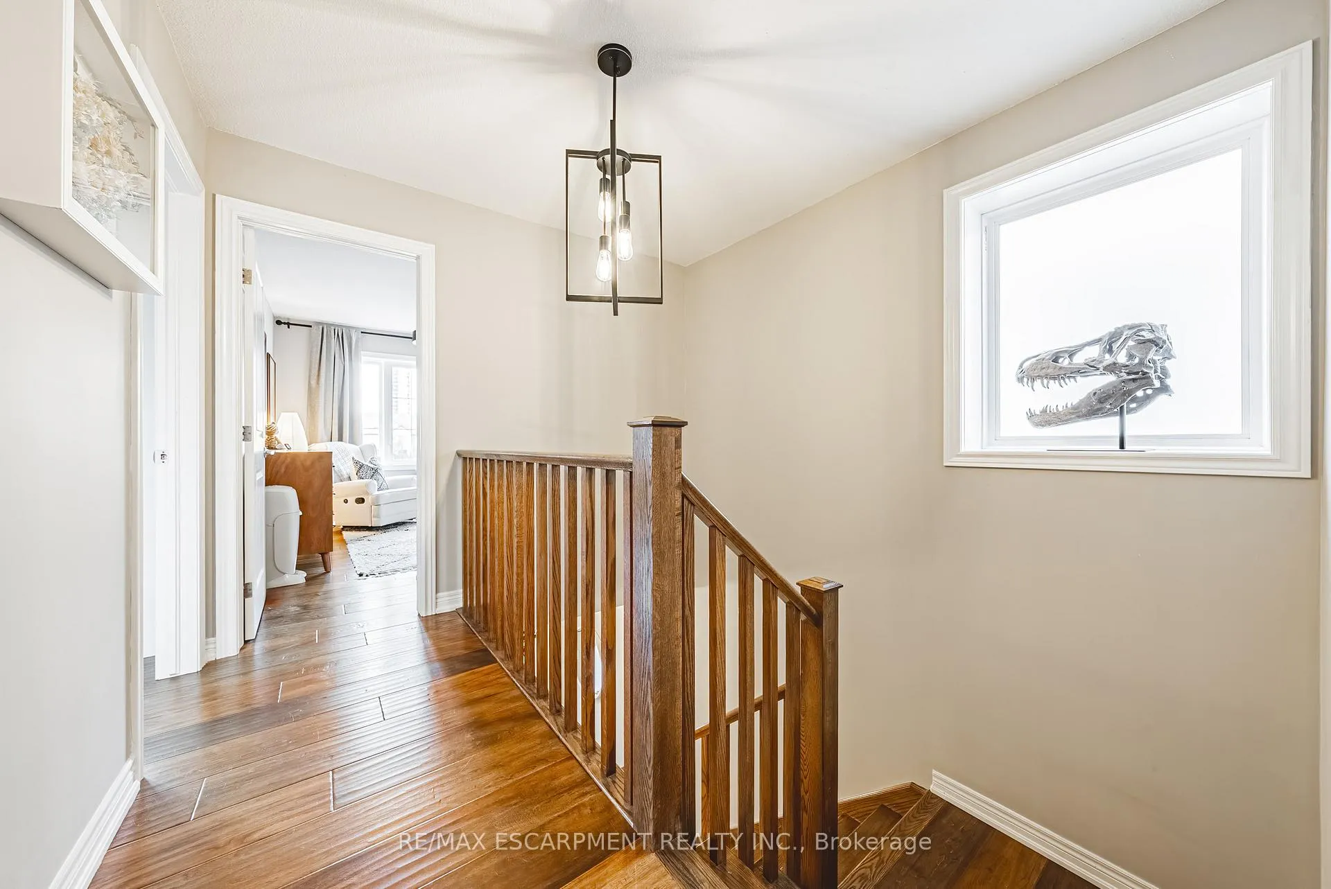 Photo 13 of 83 Southshore Crescent, Hamilton, Lakeshore — HOMEH
