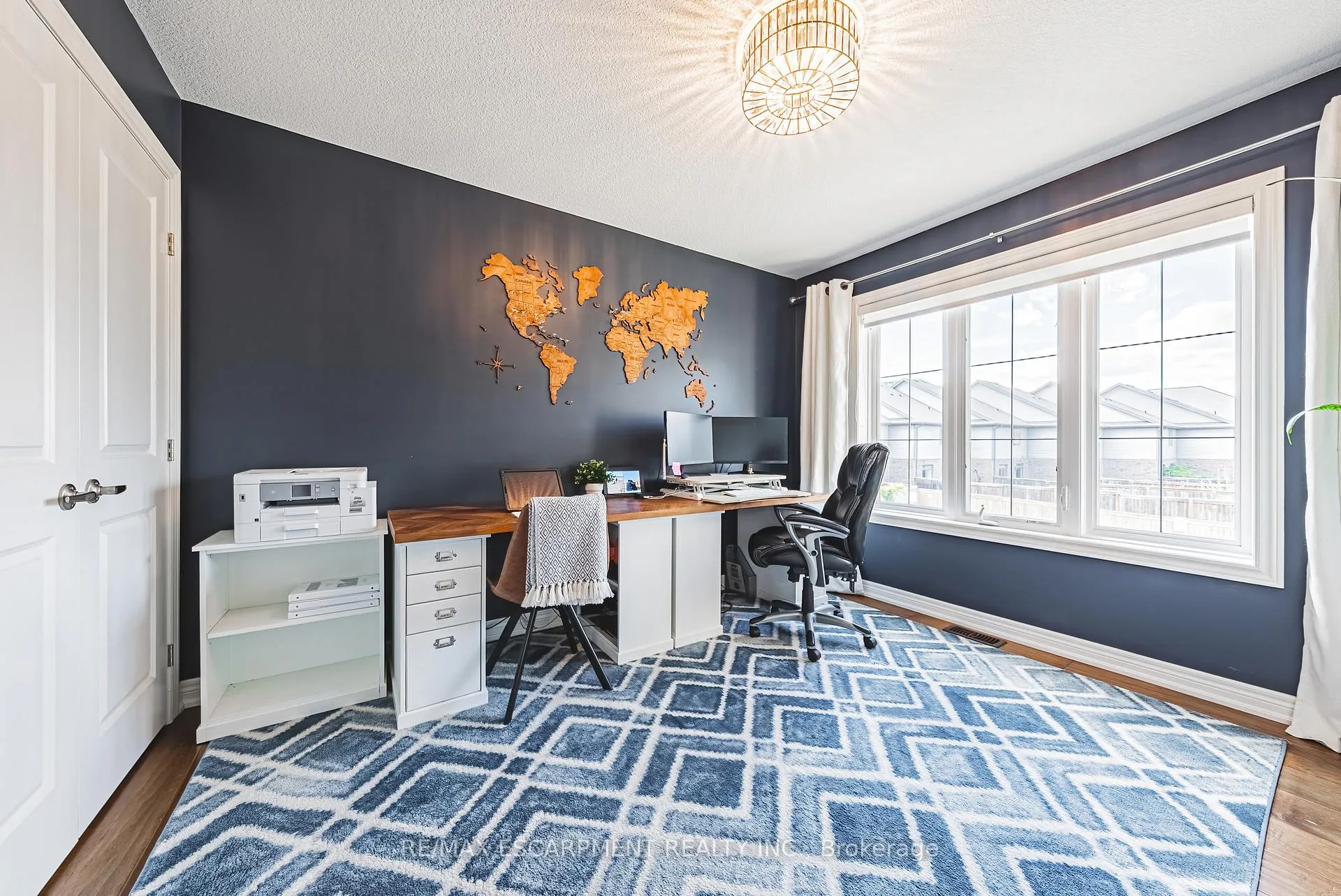 Photo 22 of 83 Southshore Crescent, Hamilton, Lakeshore — HOMEH