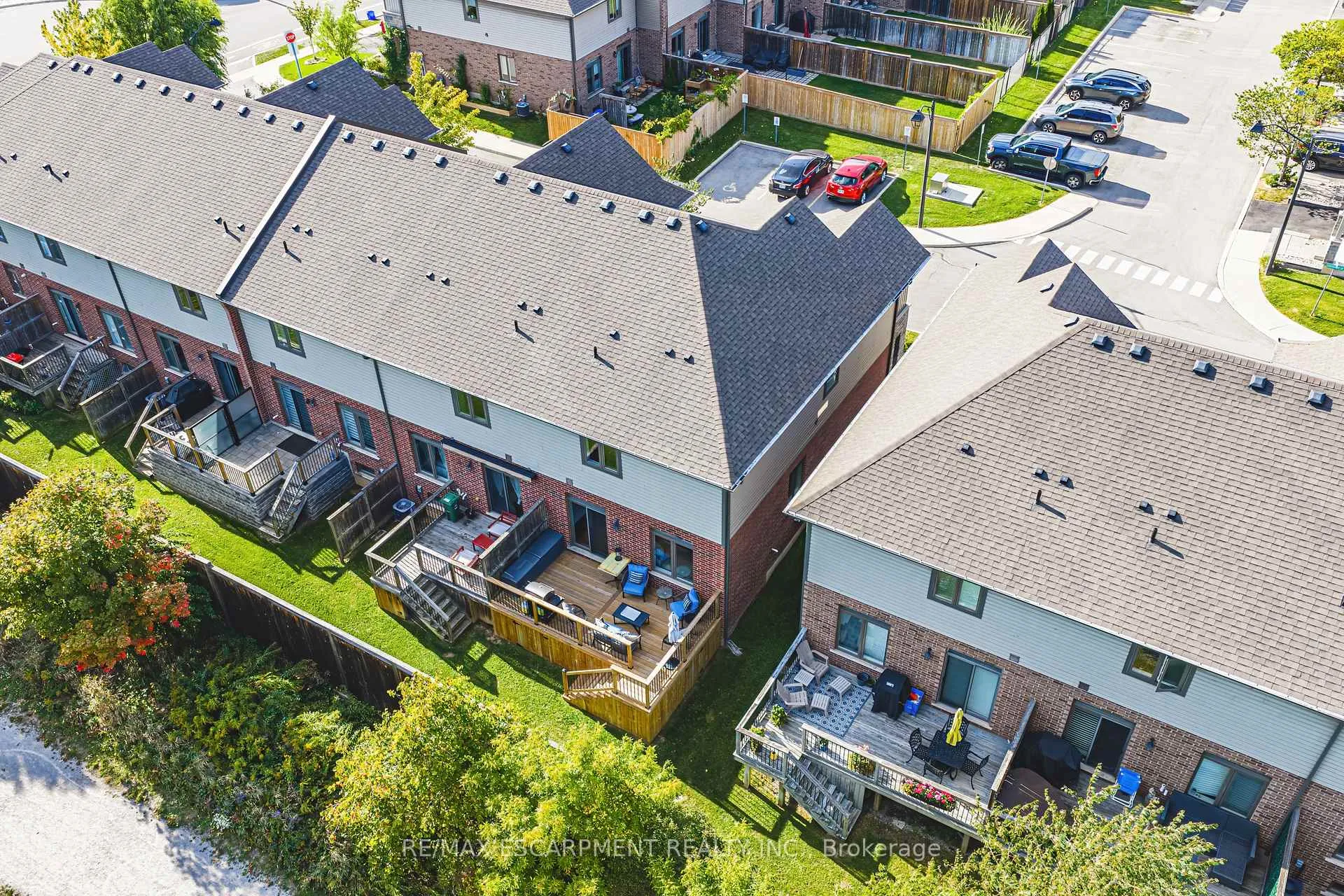 Photo 26 of 83 Southshore Crescent, Hamilton, Lakeshore — HOMEH