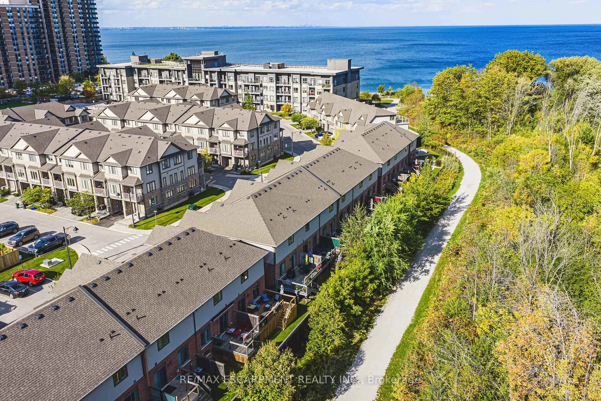 Photo 33 of 83 Southshore Crescent, Hamilton, Lakeshore — HOMEH