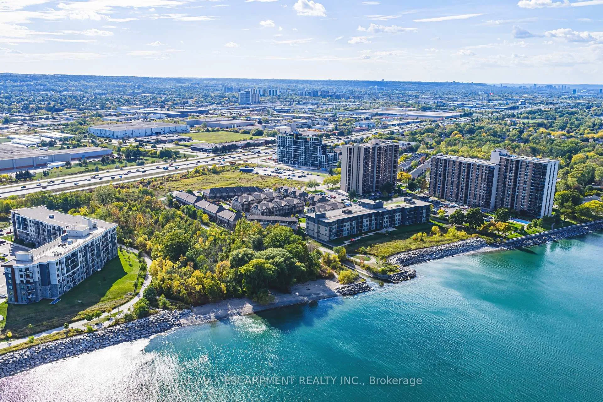 Photo 39 of 83 Southshore Crescent, Hamilton, Lakeshore — HOMEH