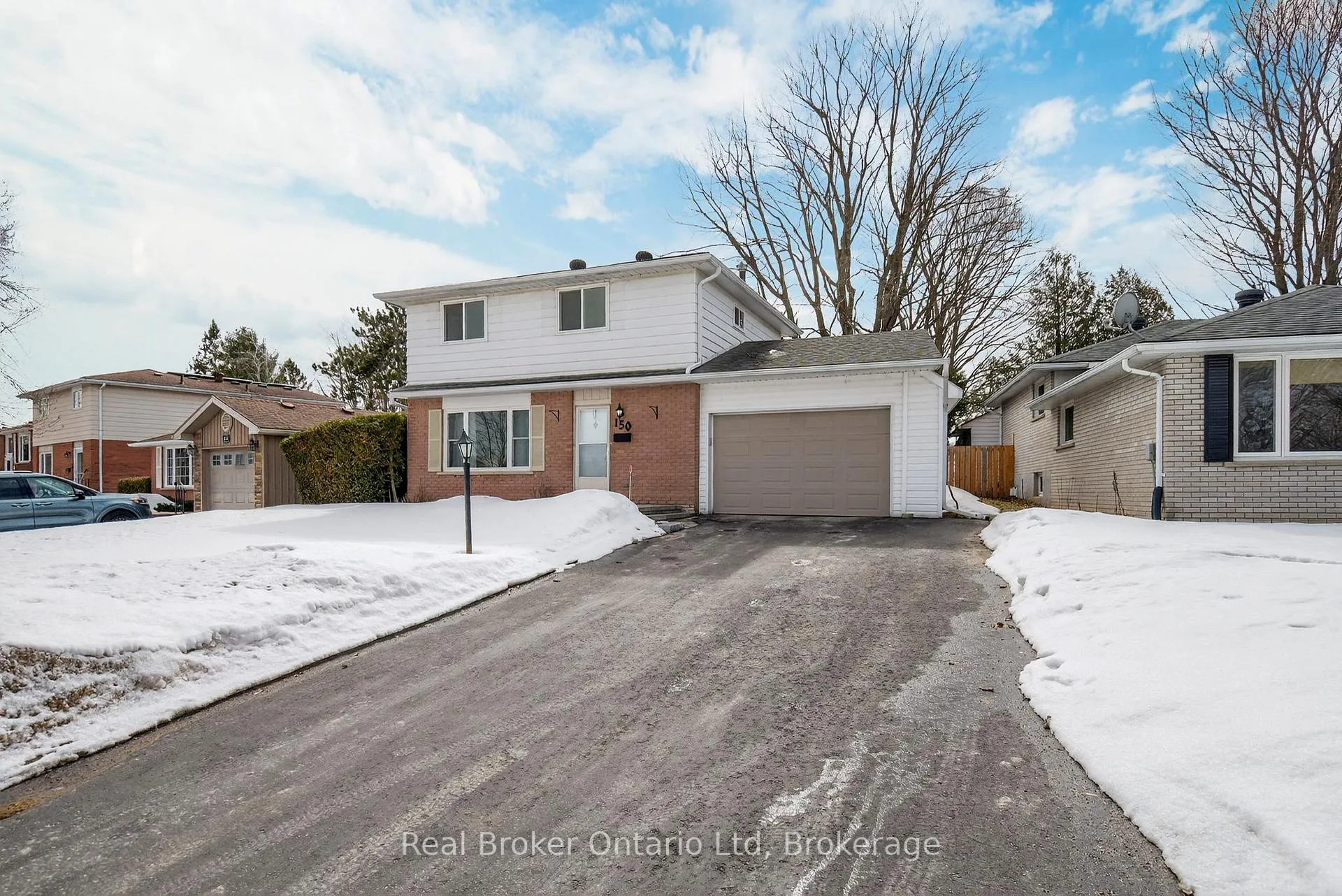 Photo 2 of 150 Woodland Drive, Midland — HOMEH