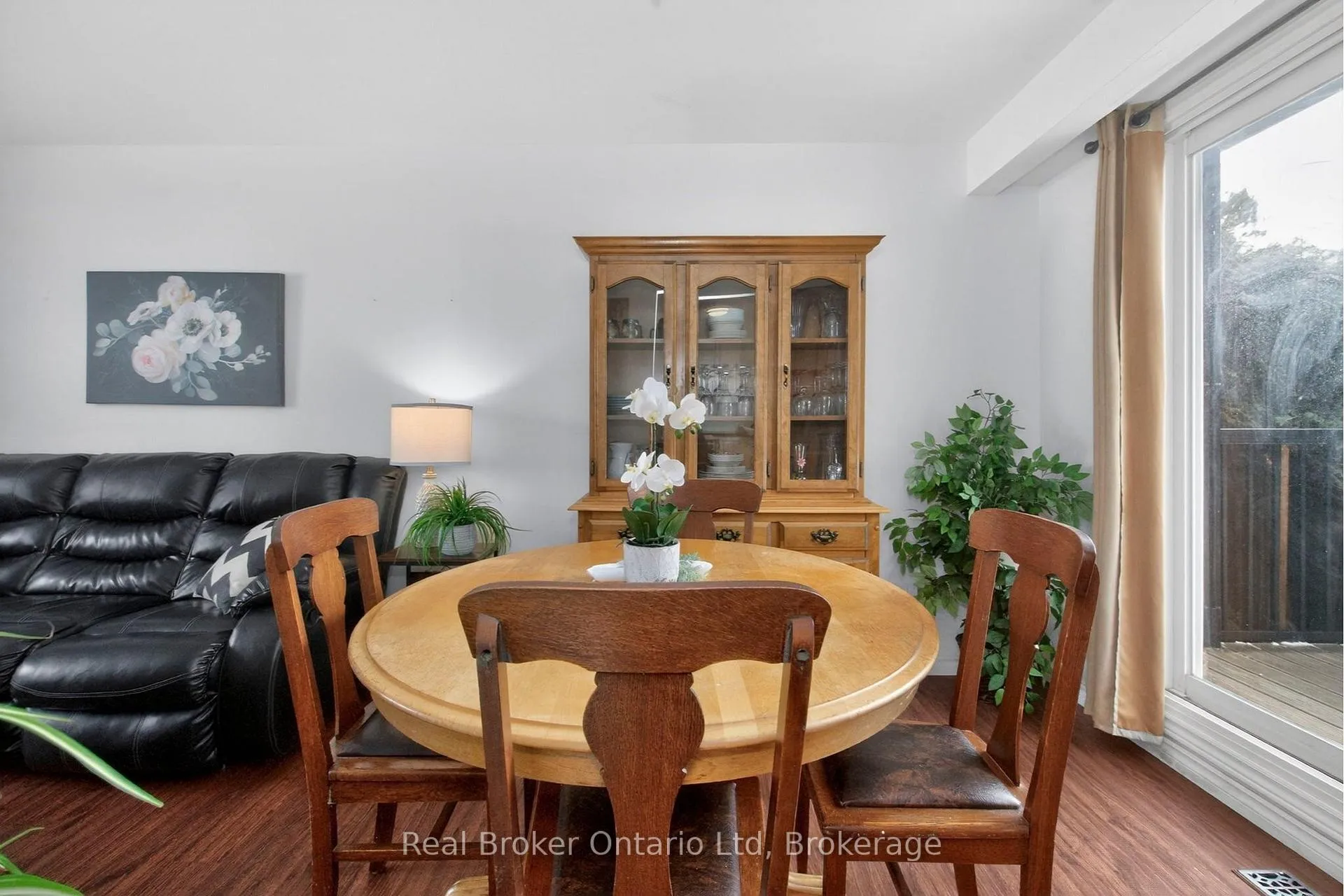Photo 6 of 150 Woodland Drive, Midland — HOMEH