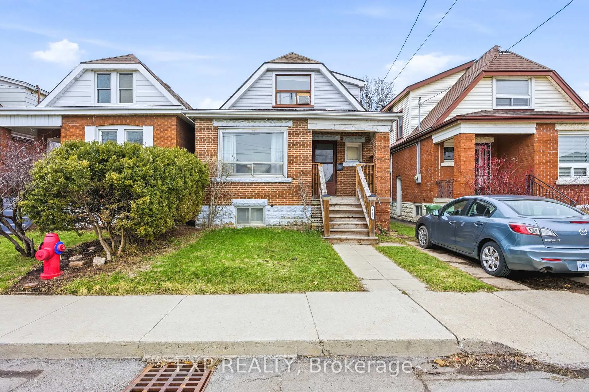 Photo 2 of 145 Albany Avenue, Hamilton, Homeside — HOMEH