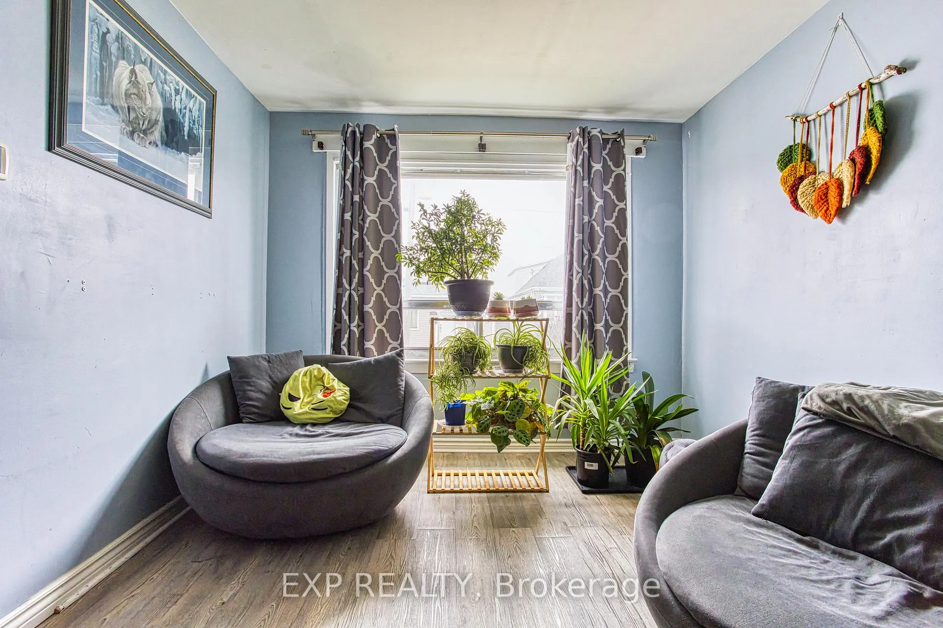 Photo 6 of 145 Albany Avenue, Hamilton, Homeside — HOMEH