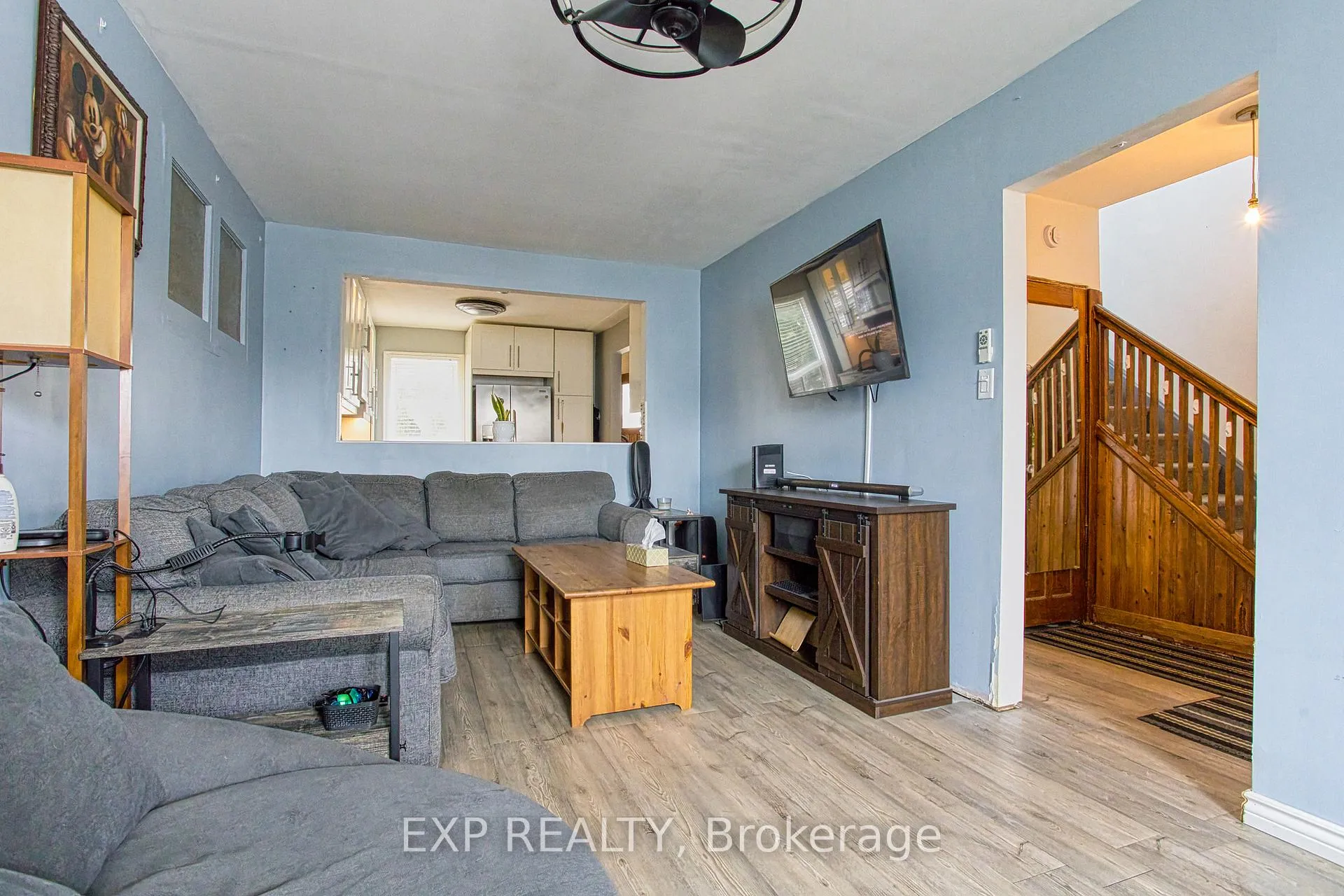 Photo 8 of 145 Albany Avenue, Hamilton, Homeside — HOMEH