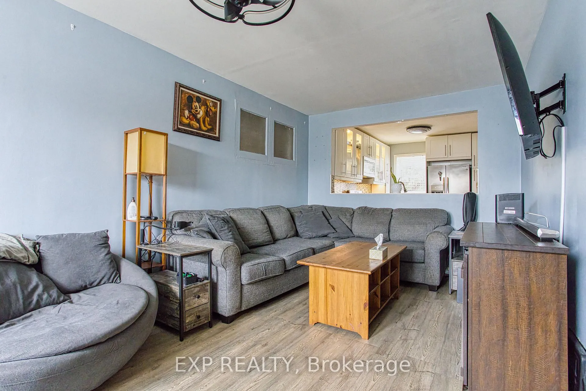 Photo 9 of 145 Albany Avenue, Hamilton, Homeside — HOMEH