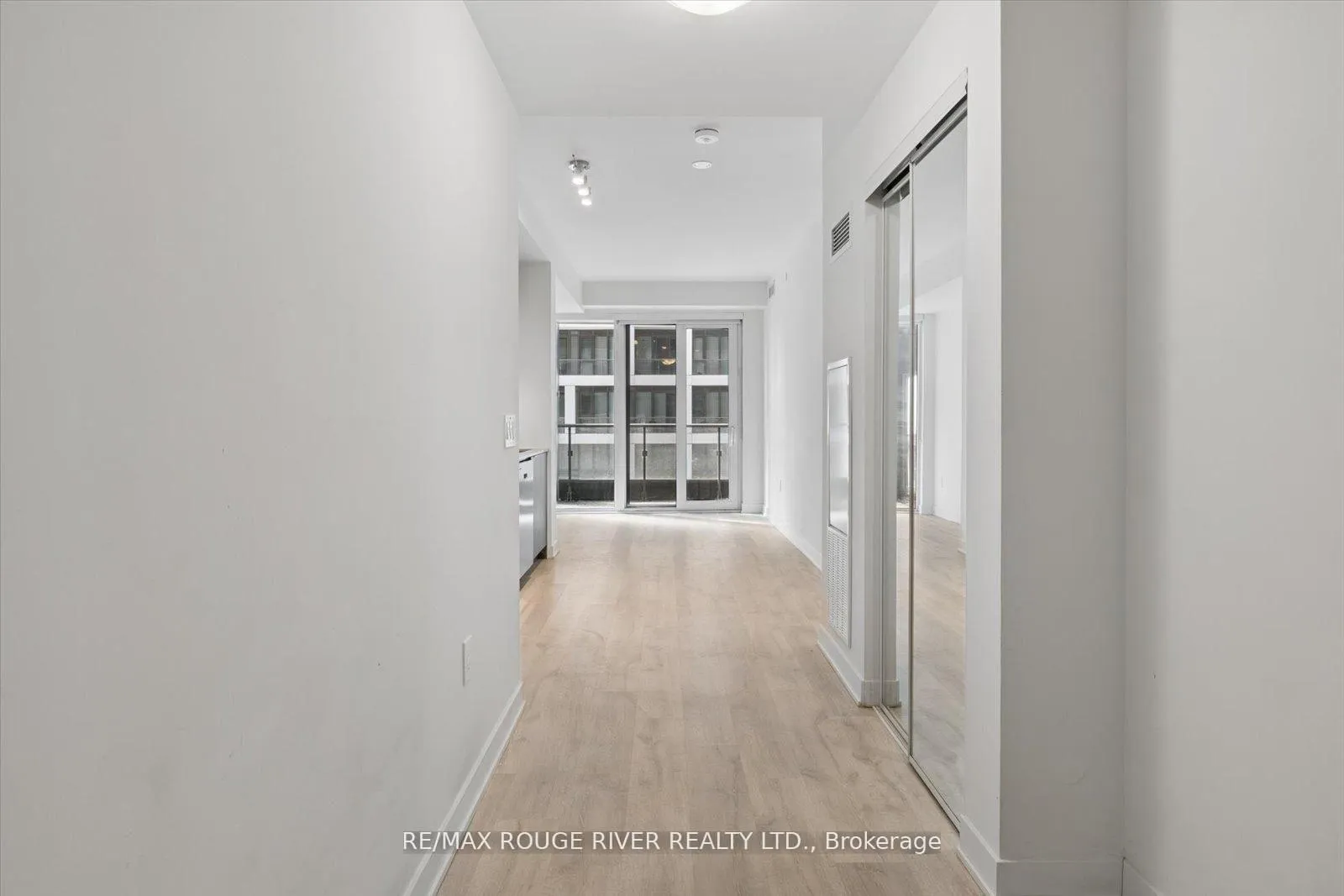 Photo 9 of Unit 531, 60 Princess Street, Toronto, Waterfront Communities — HOMEH