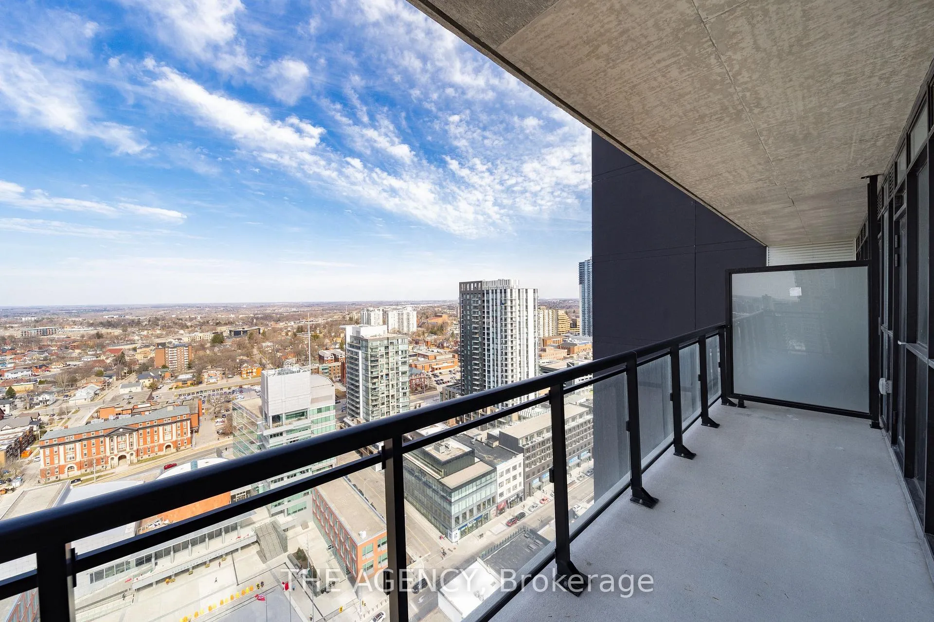 Photo 24 of Unit 2712, 60 Charles Street W, Kitchener — HOMEH