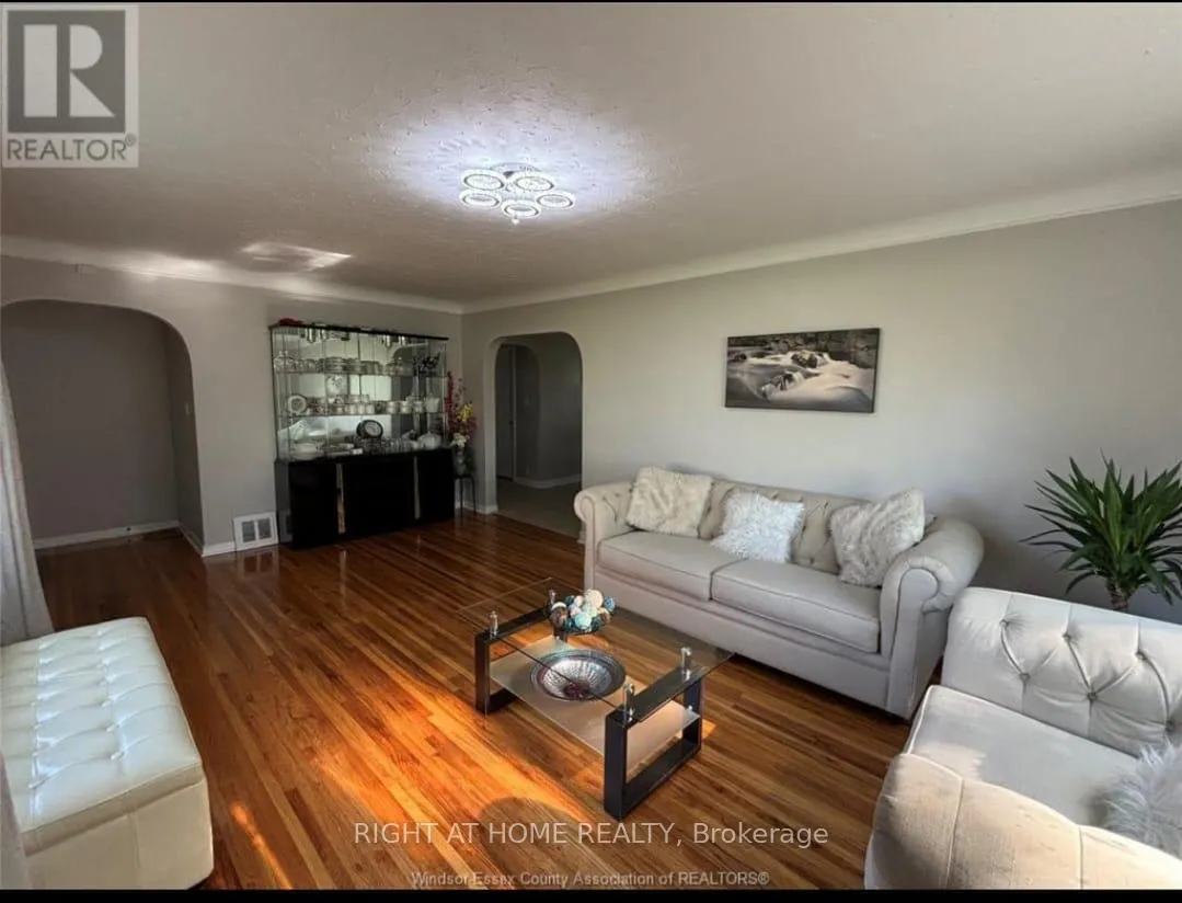 Photo 11 of 1609 county Road 46, Lakeshore — HOMEH