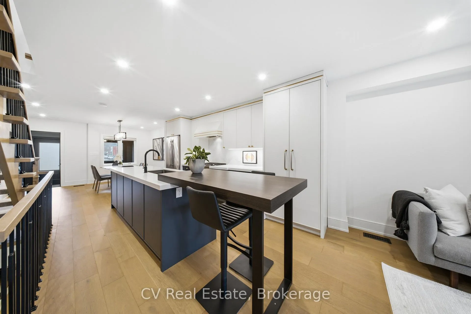 Photo 10 of 324 Winona Drive, Toronto, Oakwood Village — HOMEH
