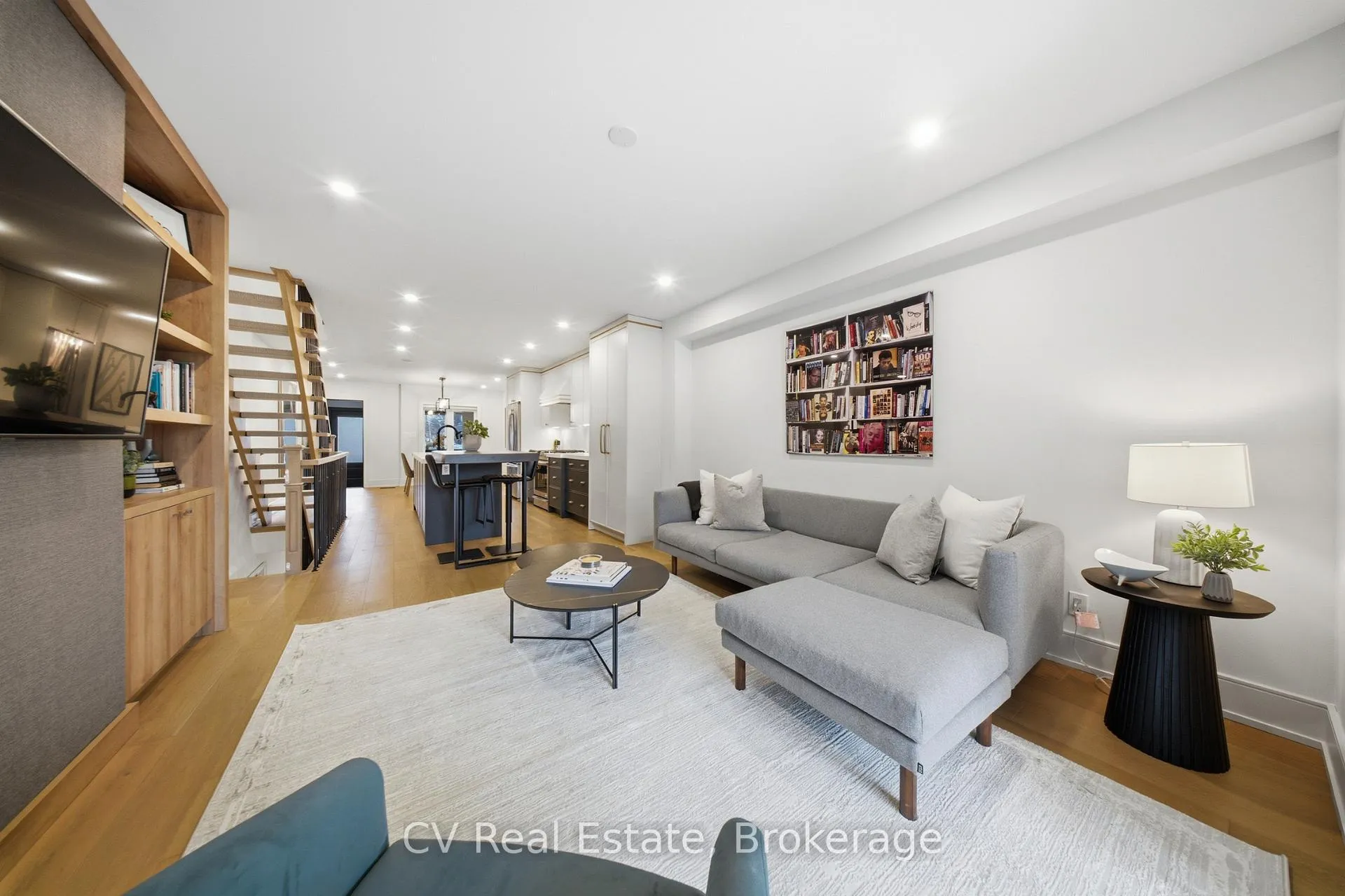 Photo 12 of 324 Winona Drive, Toronto, Oakwood Village — HOMEH