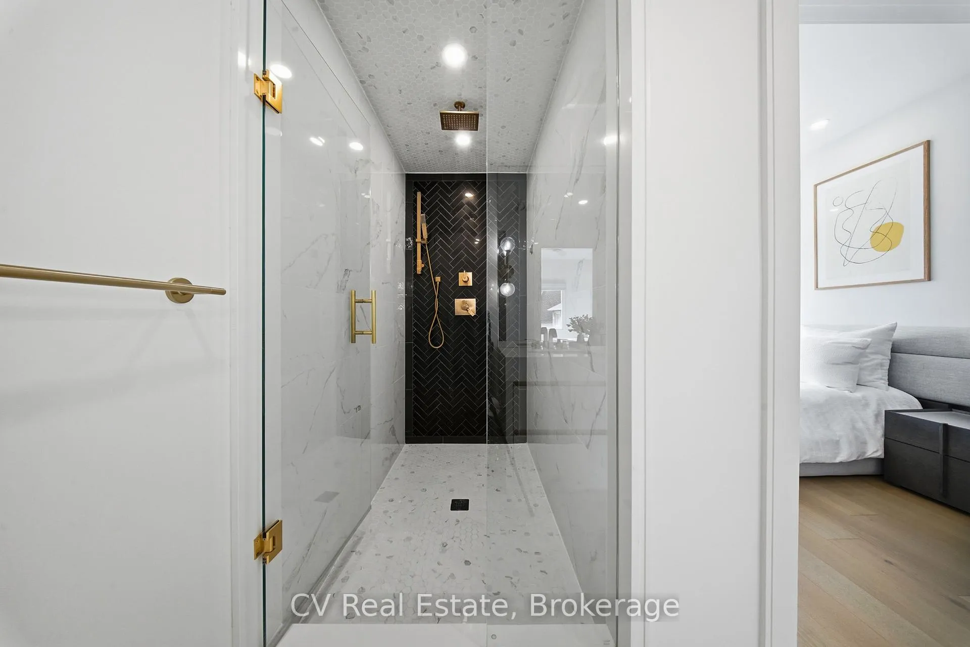Photo 20 of 324 Winona Drive, Toronto, Oakwood Village — HOMEH