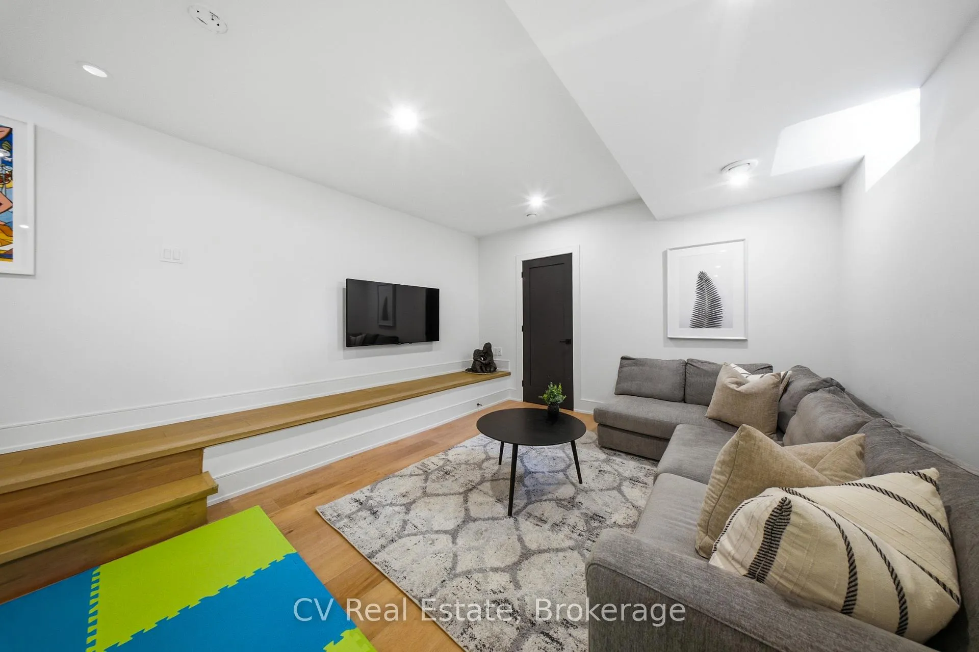 Photo 28 of 324 Winona Drive, Toronto, Oakwood Village — HOMEH