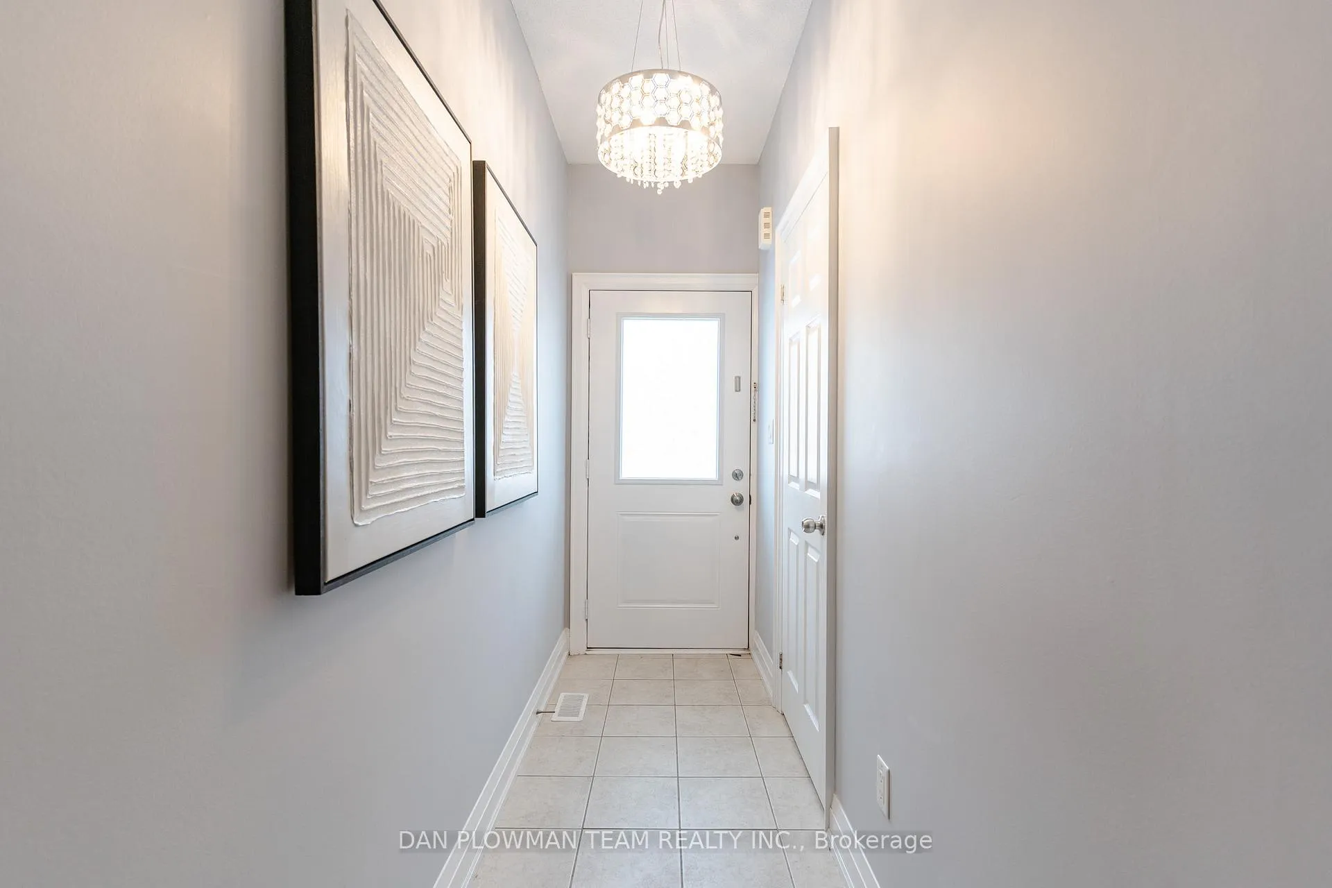 Photo 3 of 19 Prospect Way, Whitby, Pringle Creek — HOMEH