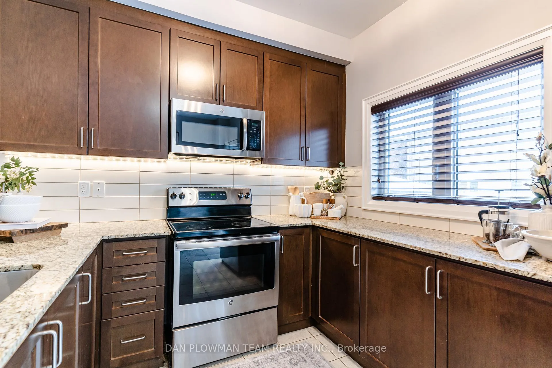 Photo 12 of 19 Prospect Way, Whitby, Pringle Creek — HOMEH