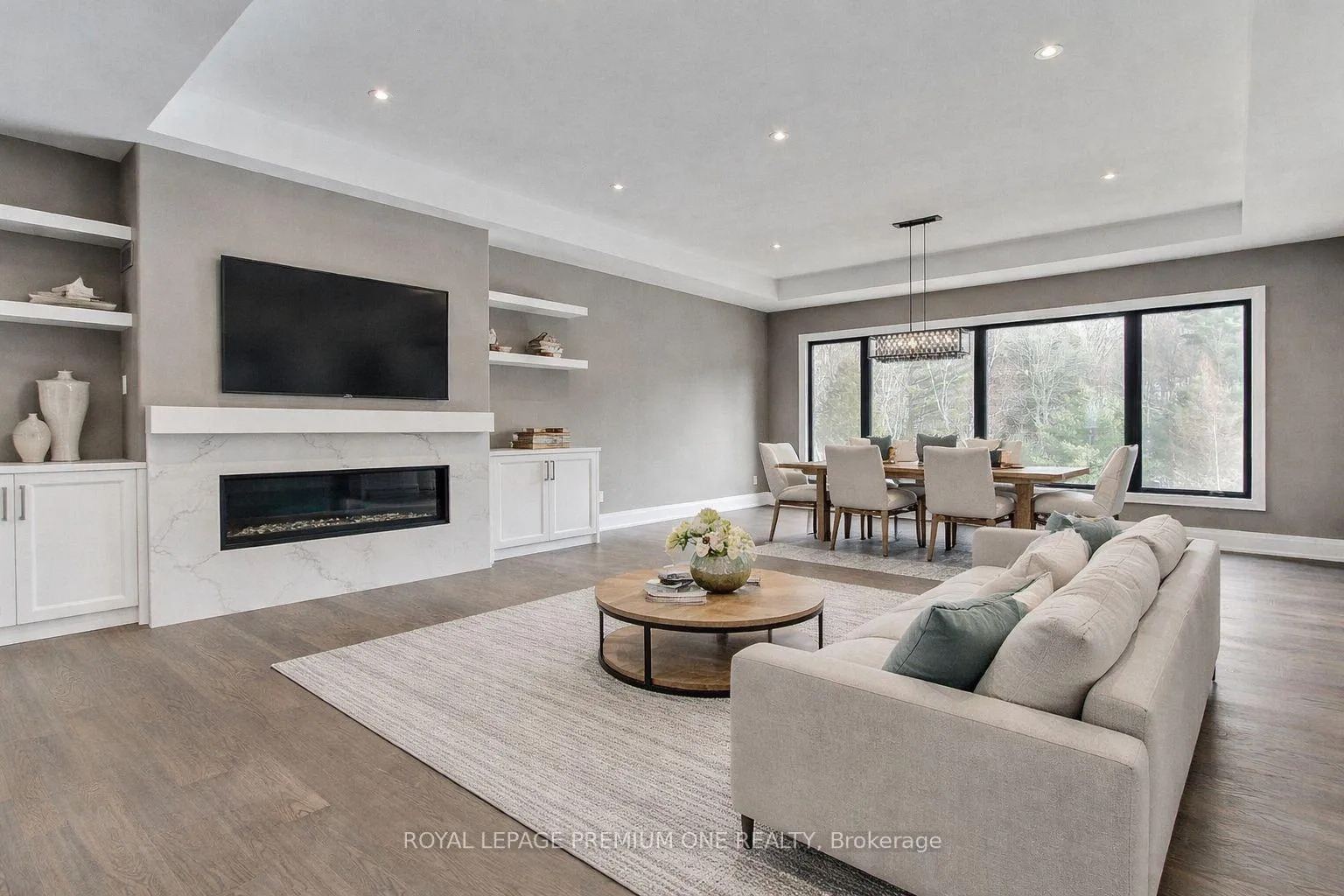 Photo 8 of 211 Pine Avenue, Caledon, Palgrave — HOMEH