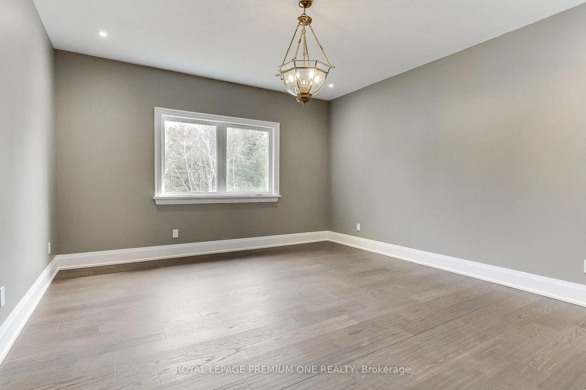 Photo 20 of 211 Pine Avenue, Caledon, Palgrave — HOMEH