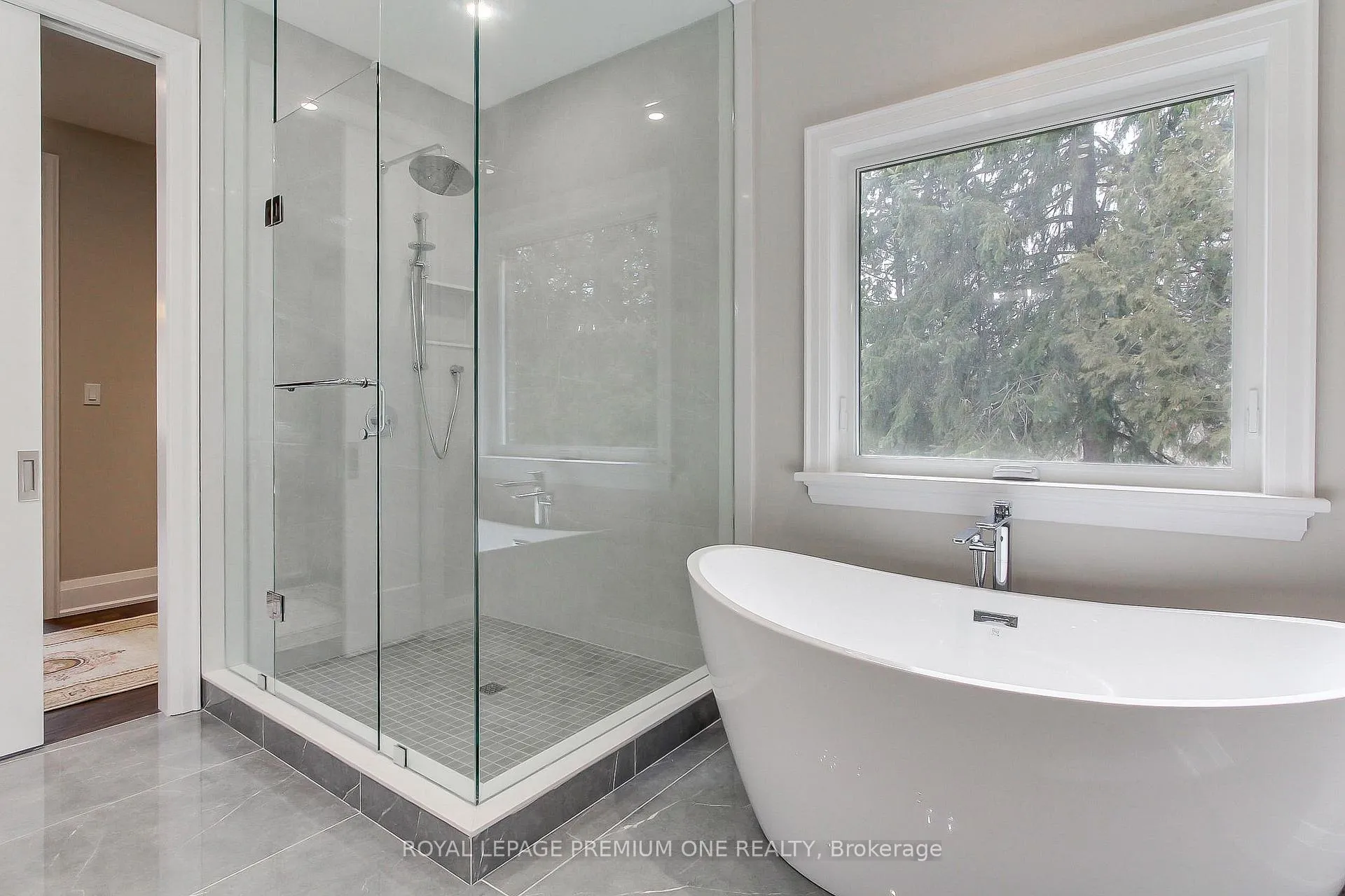 Photo 25 of 211 Pine Avenue, Caledon, Palgrave — HOMEH