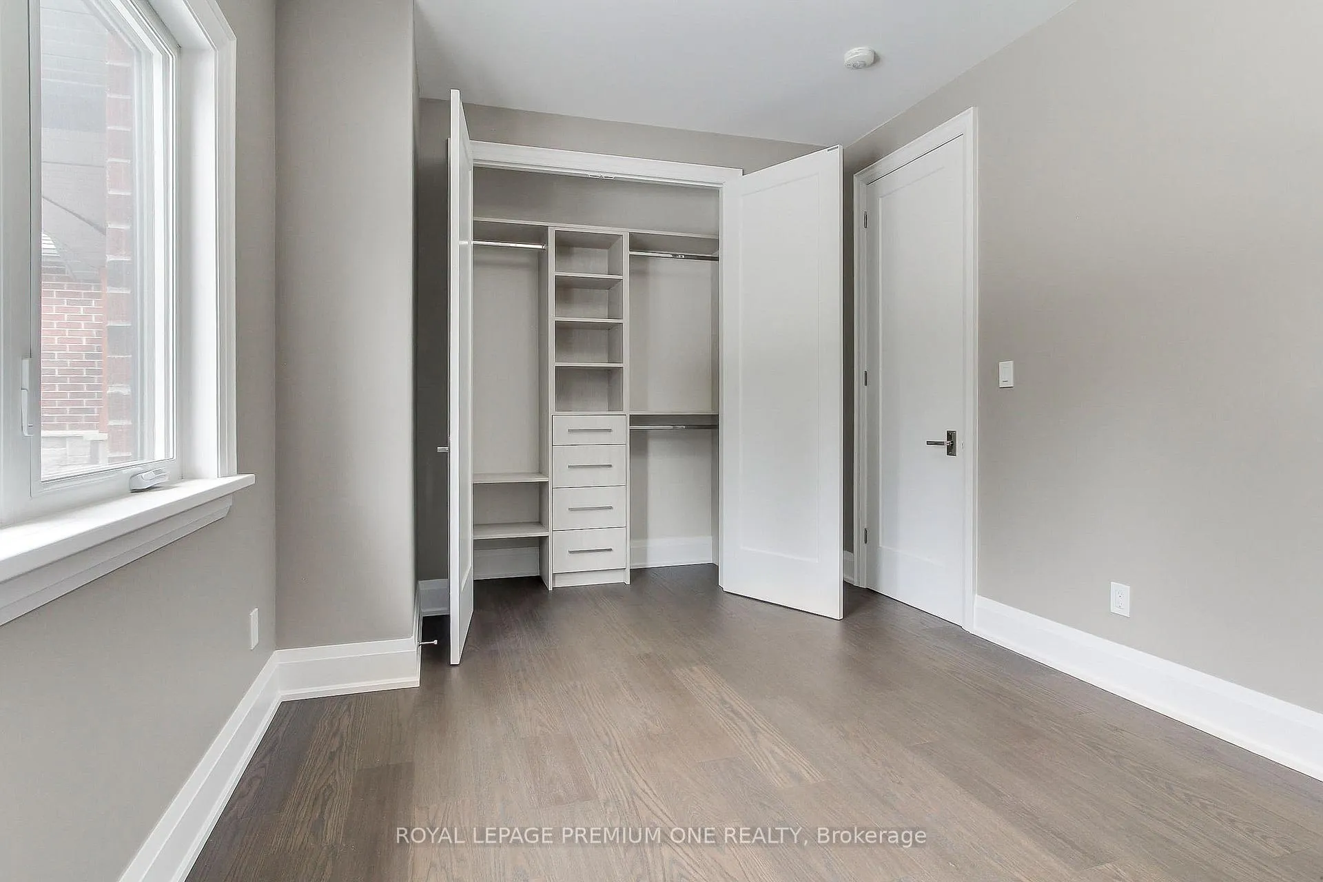 Photo 29 of 211 Pine Avenue, Caledon, Palgrave — HOMEH