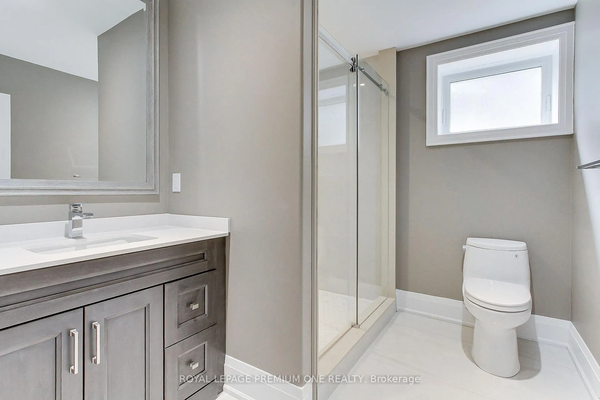 Photo 41 of 211 Pine Avenue, Caledon, Palgrave — HOMEH