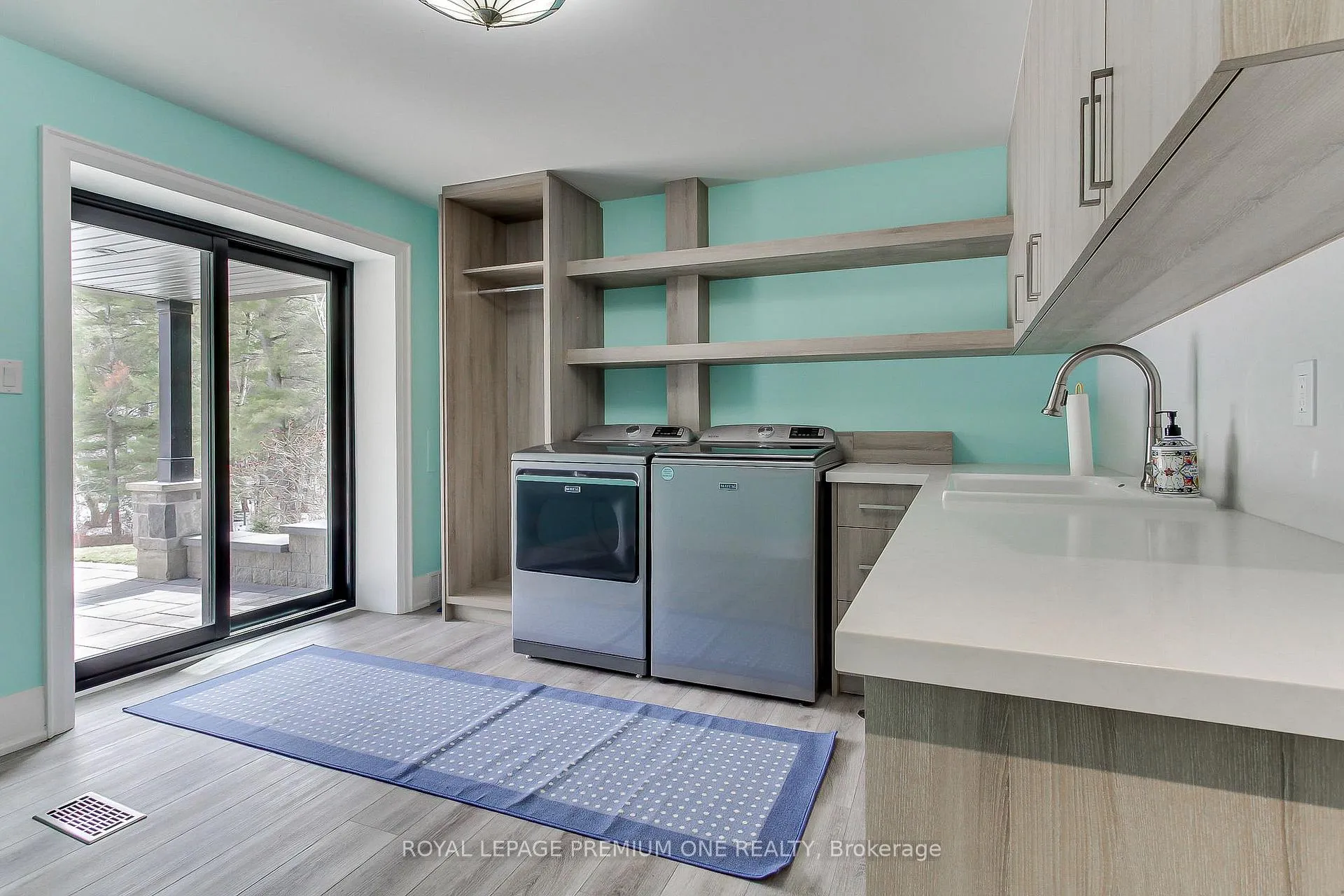 Photo 42 of 211 Pine Avenue, Caledon, Palgrave — HOMEH