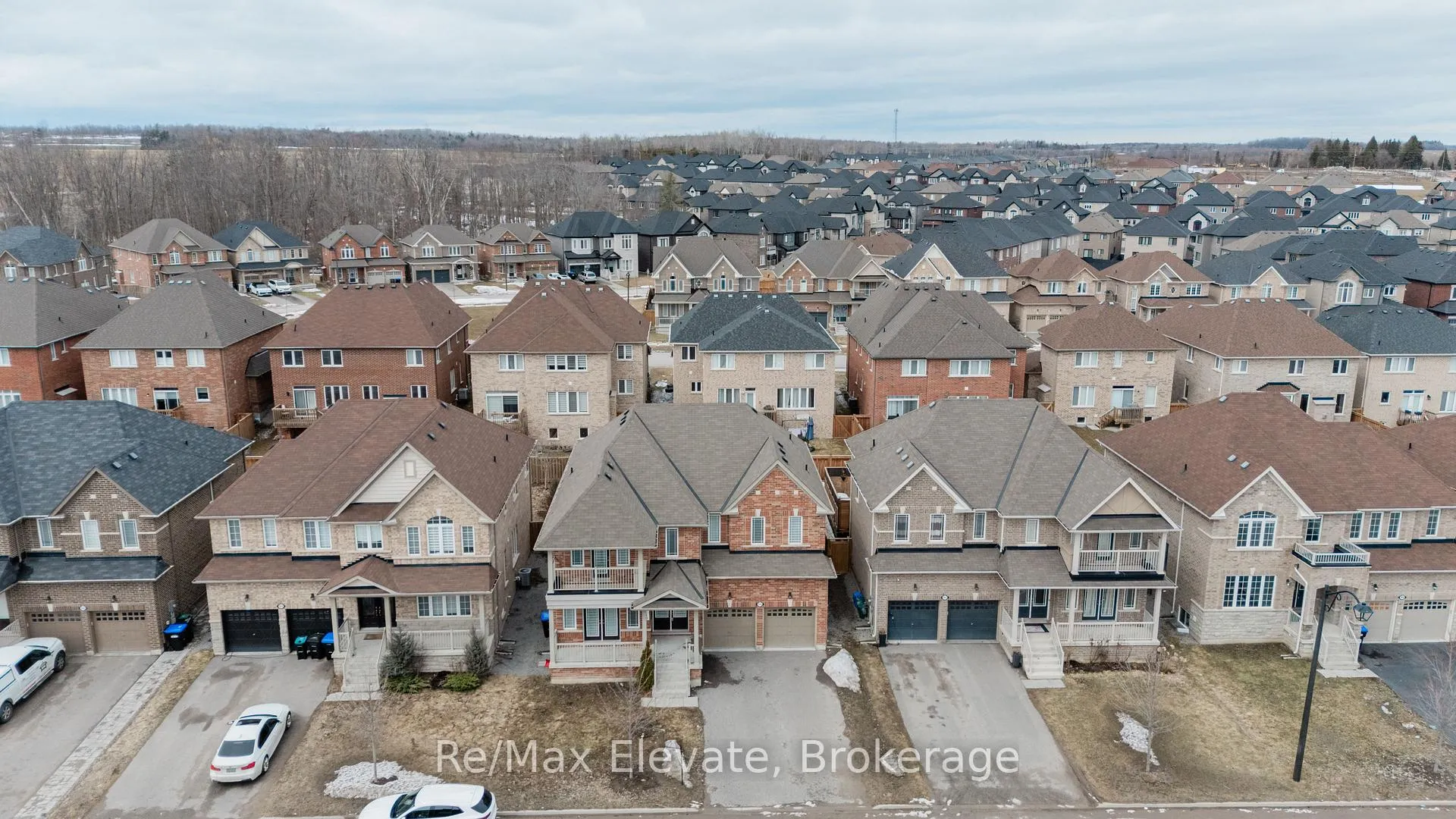 Photo 1 of 958 Green Street, Innisfil, Lefroy — HOMEH